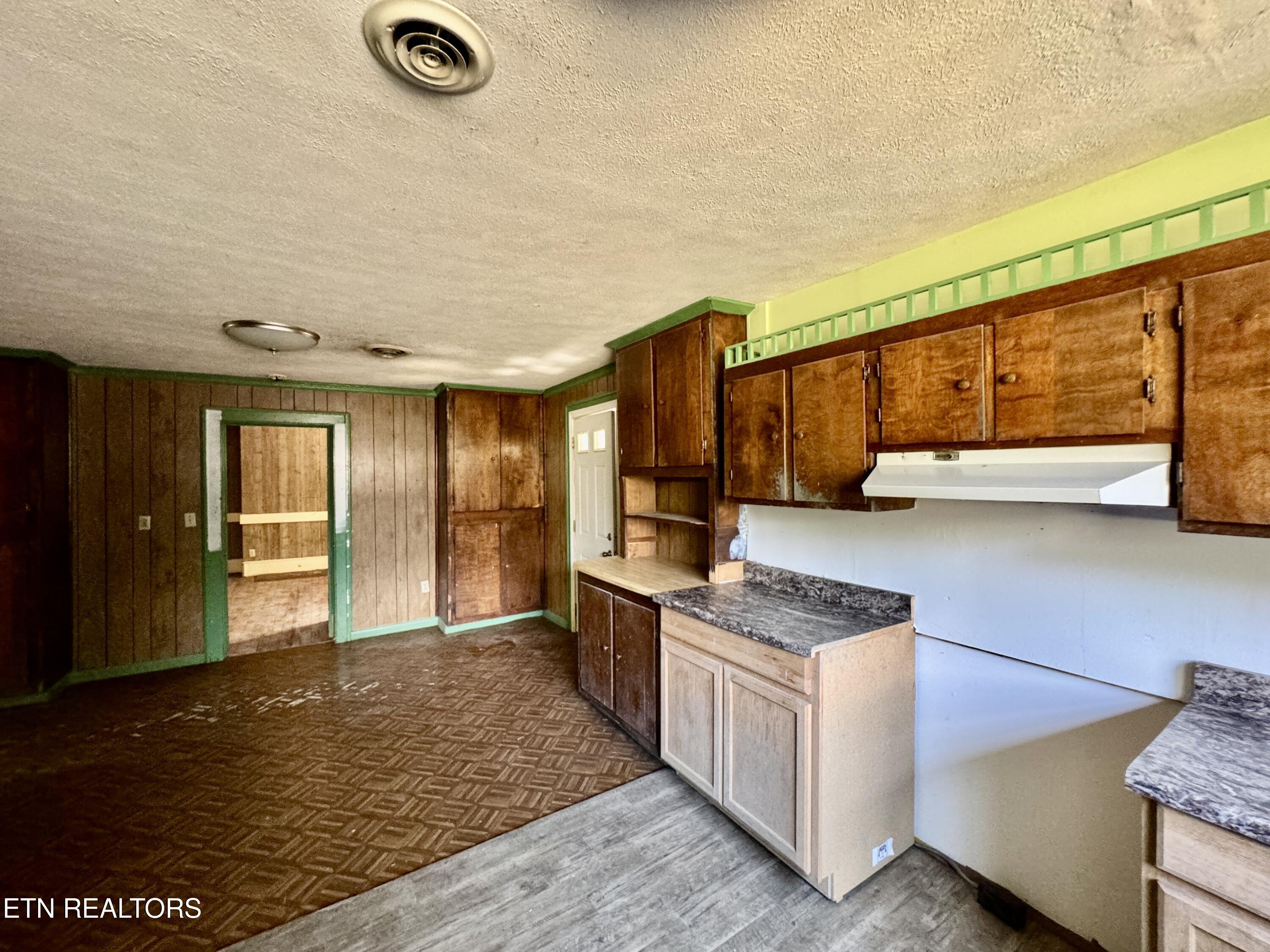 1608 Highway 116 Caryville TN 37714