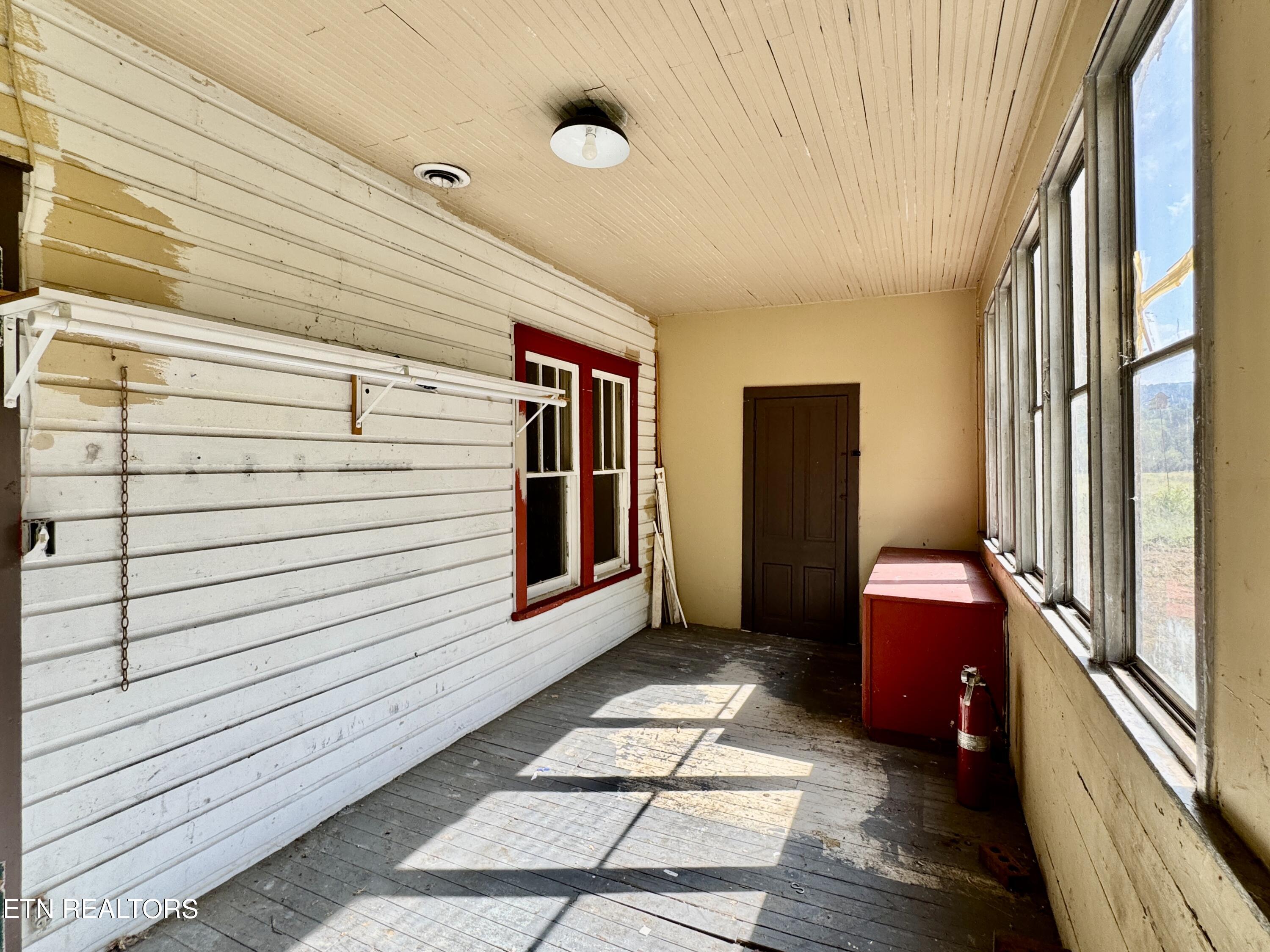 1608 Highway 116 Caryville TN 37714