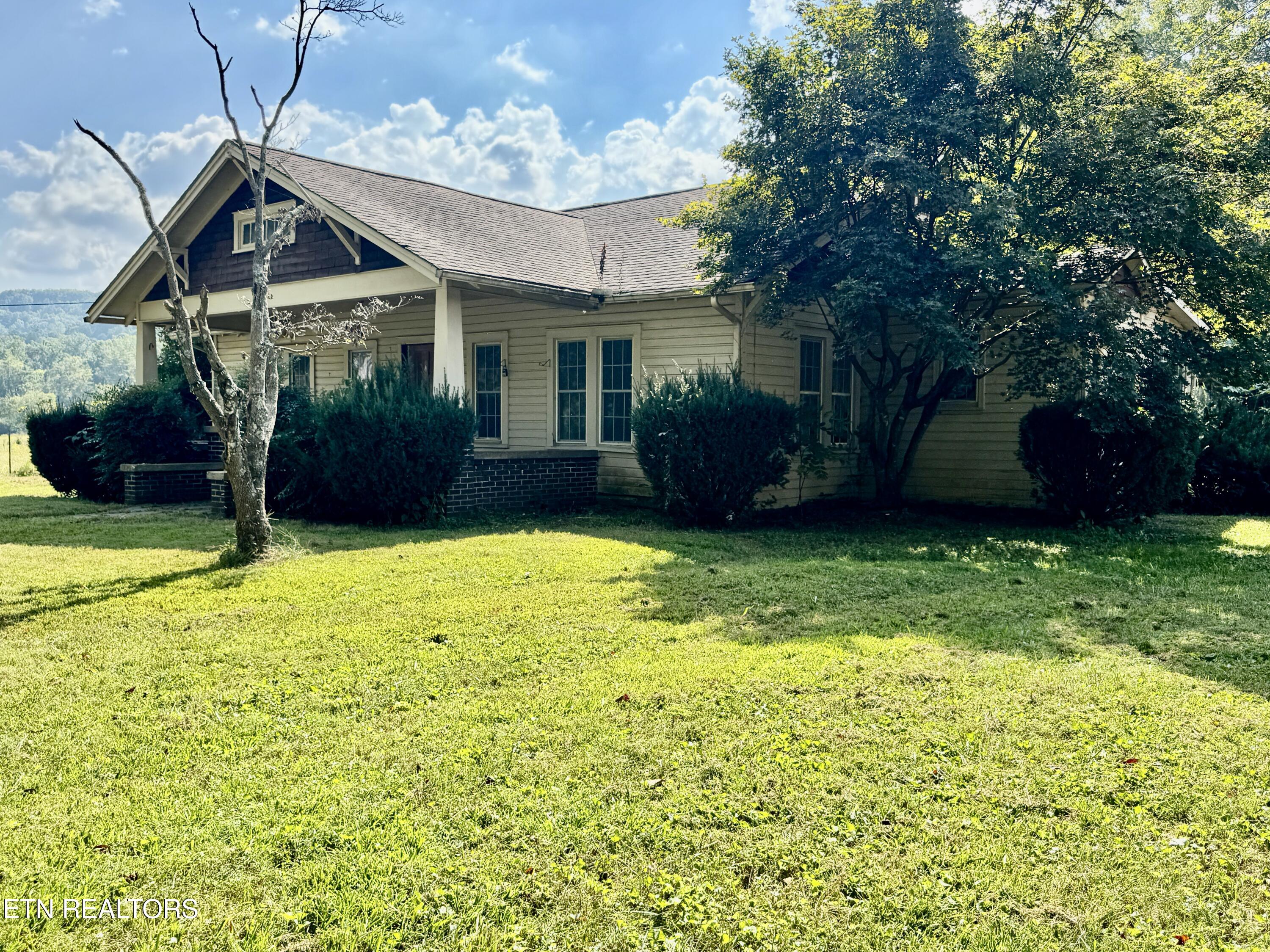 1608 Highway 116 Caryville TN 37714