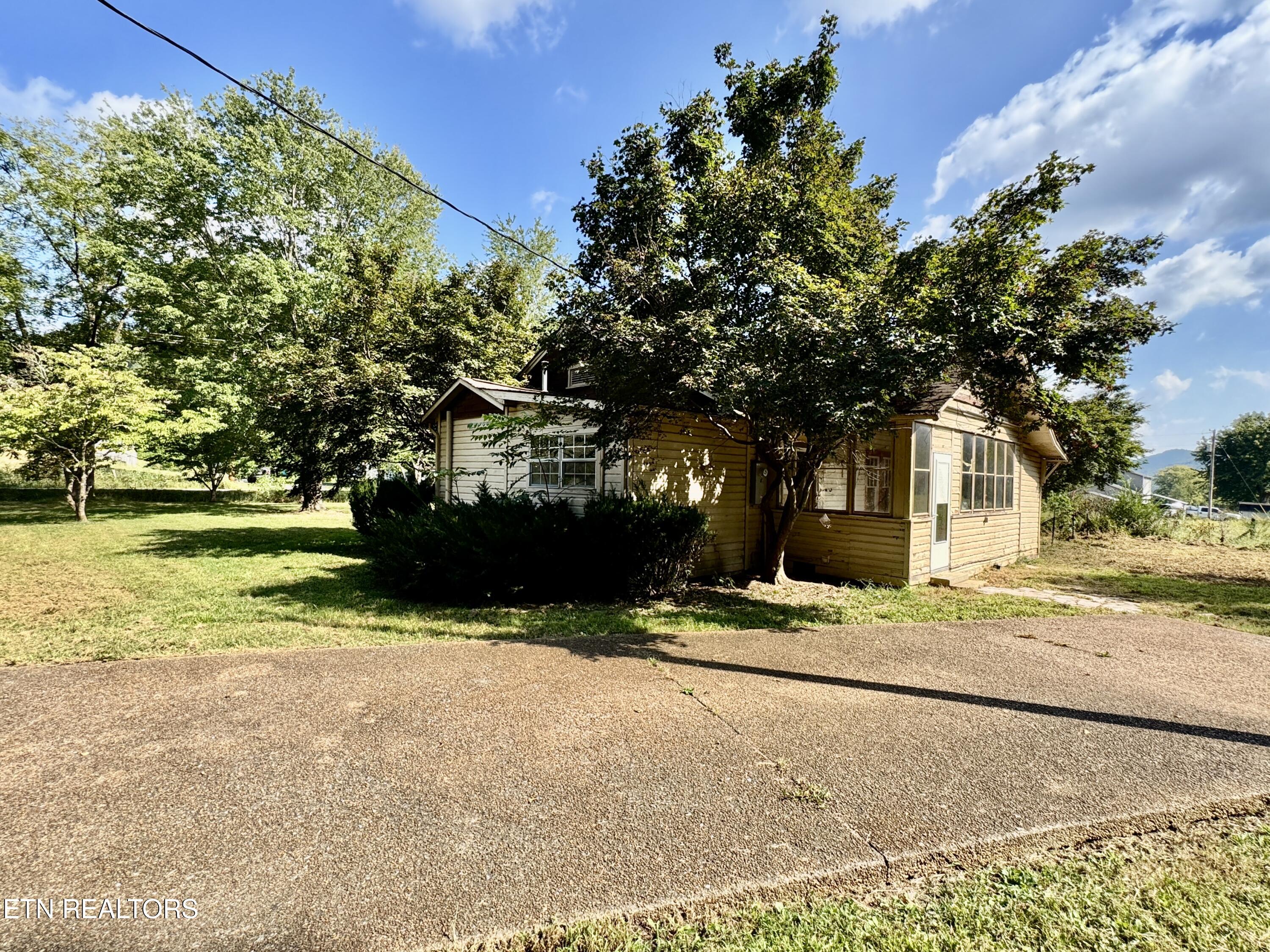 1608 Highway 116 Caryville TN 37714