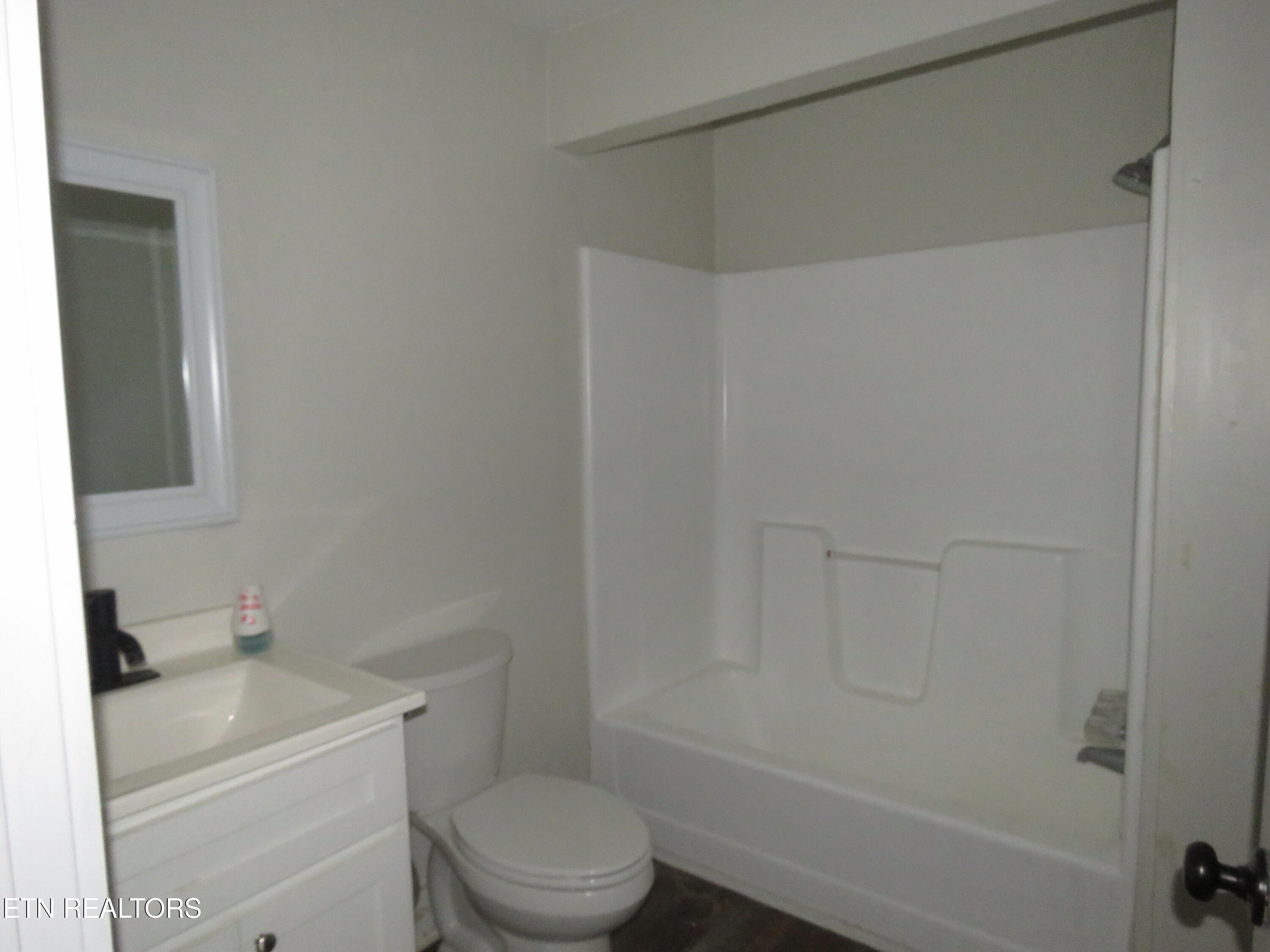 131 Johnny Baird Lane Jacksboro TN 37757