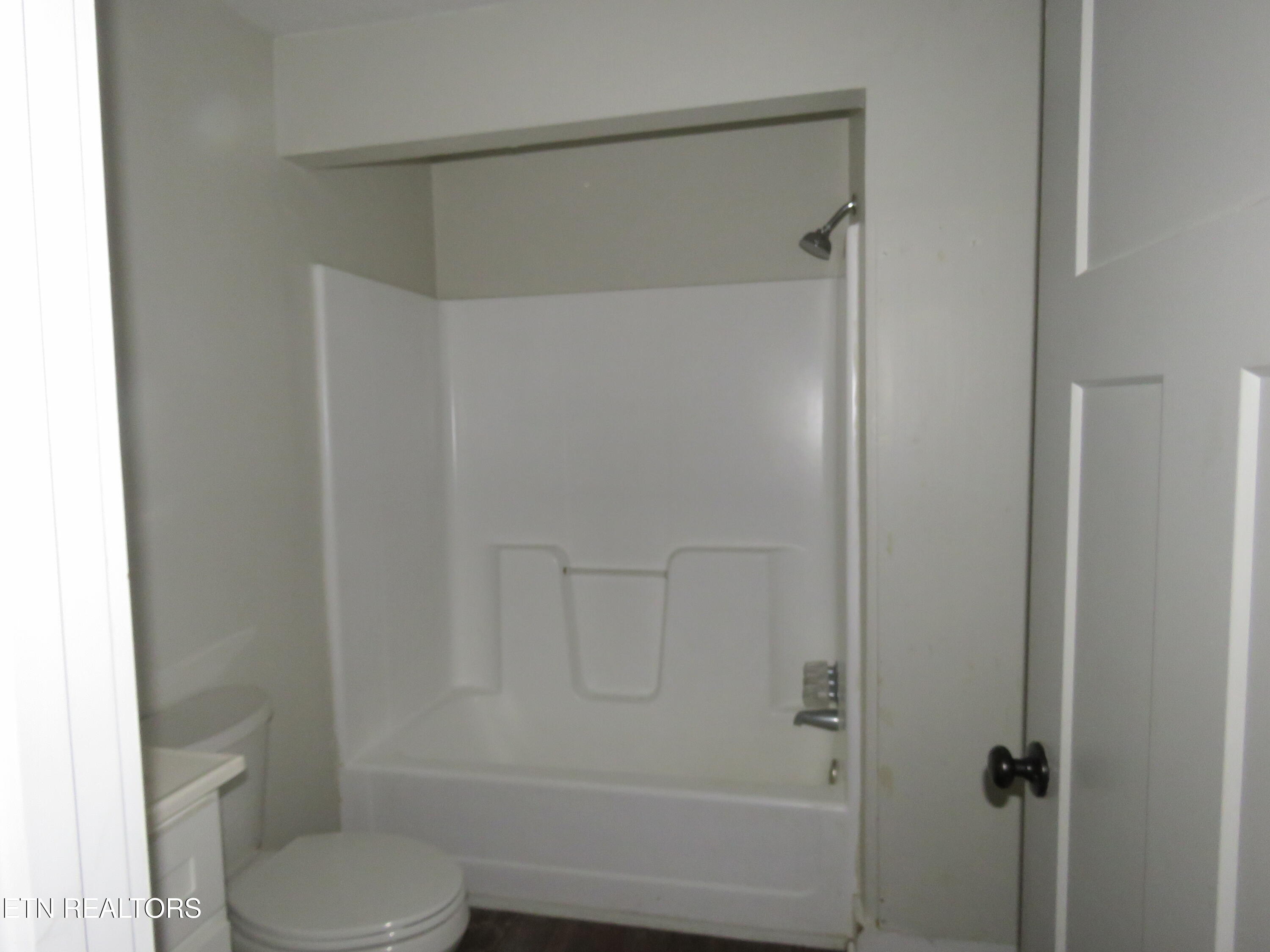 131 Johnny Baird Lane Jacksboro TN 37757