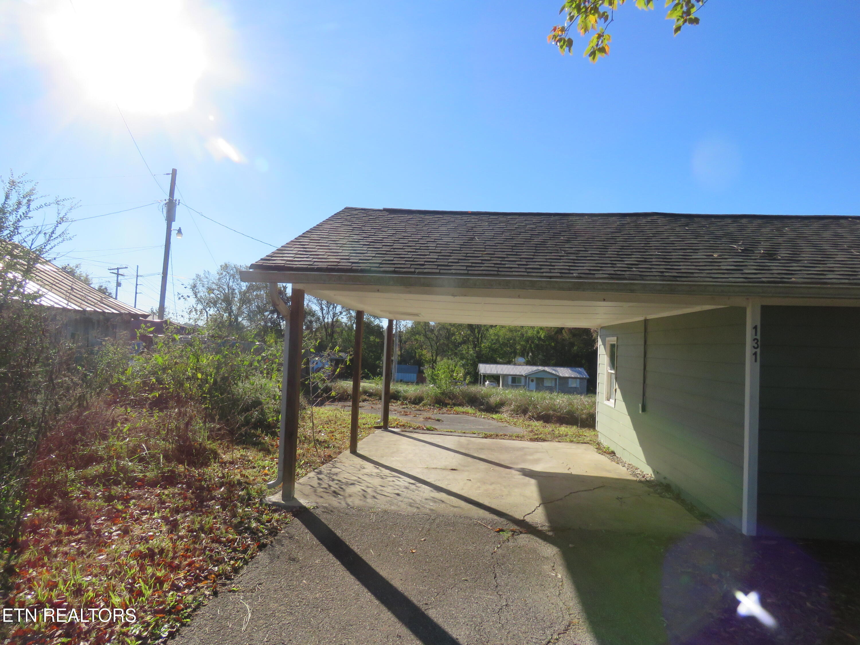 131 Johnny Baird Lane Jacksboro TN 37757