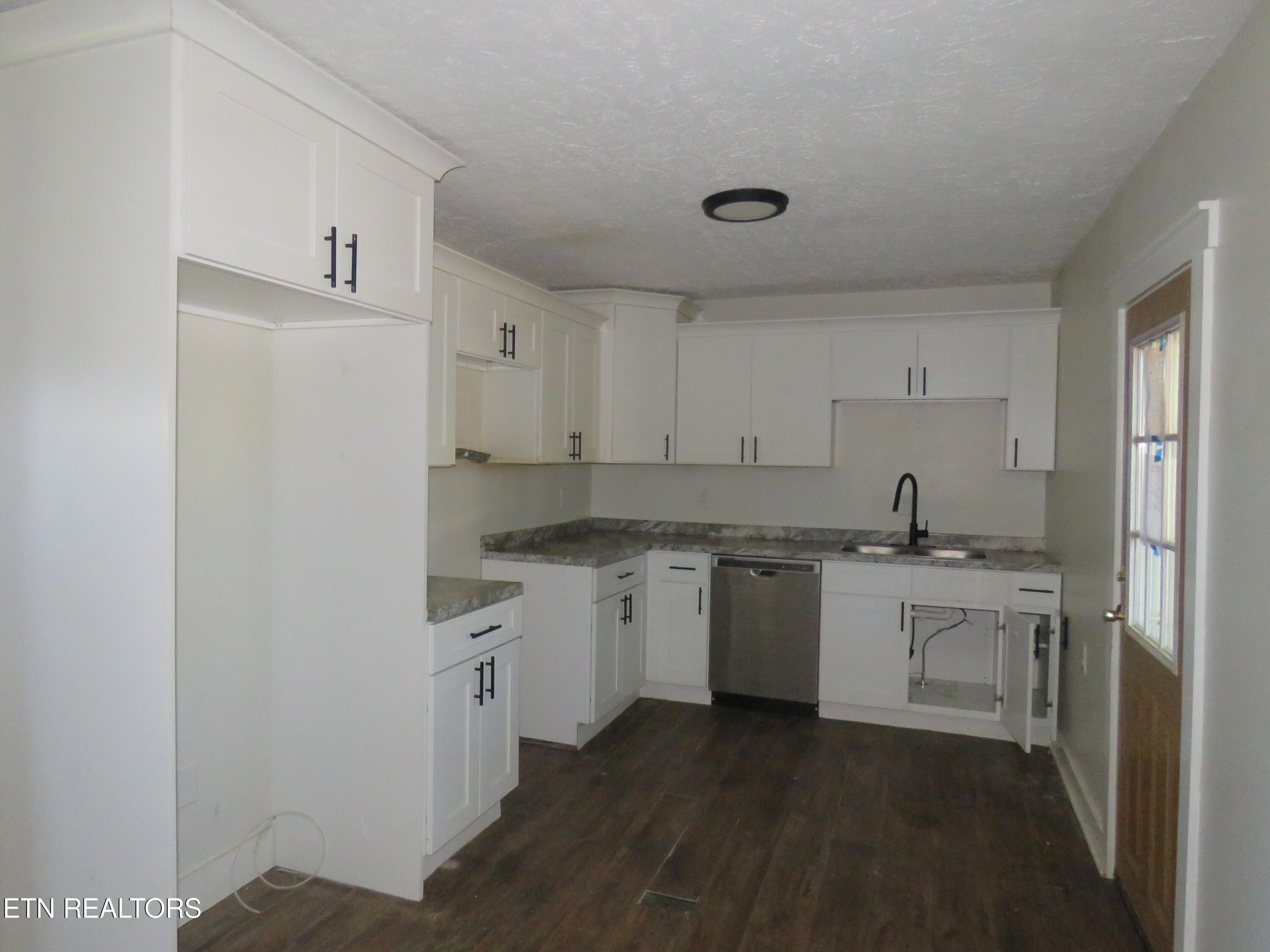 131 Johnny Baird Lane Jacksboro TN 37757