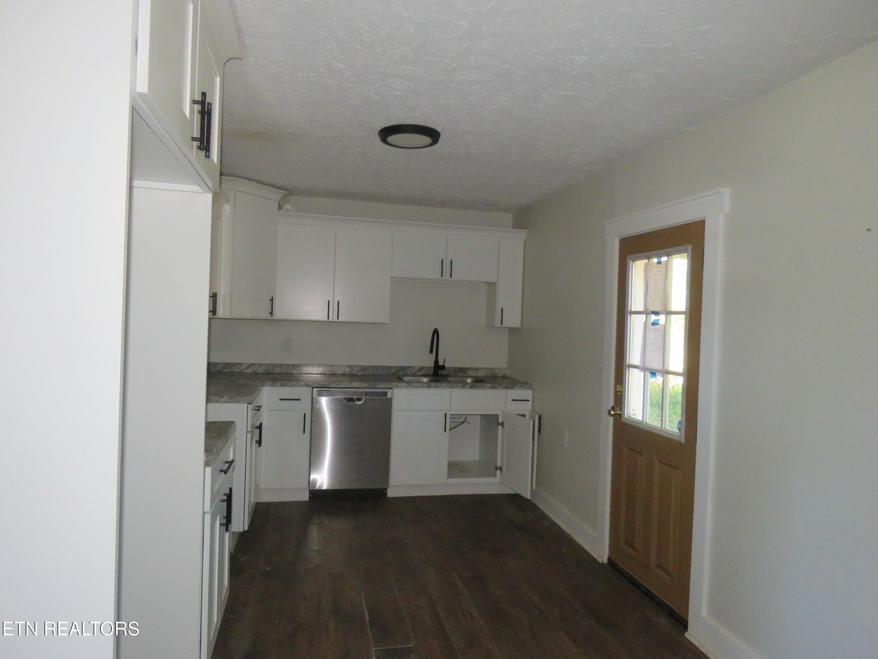 131 Johnny Baird Lane Jacksboro TN 37757