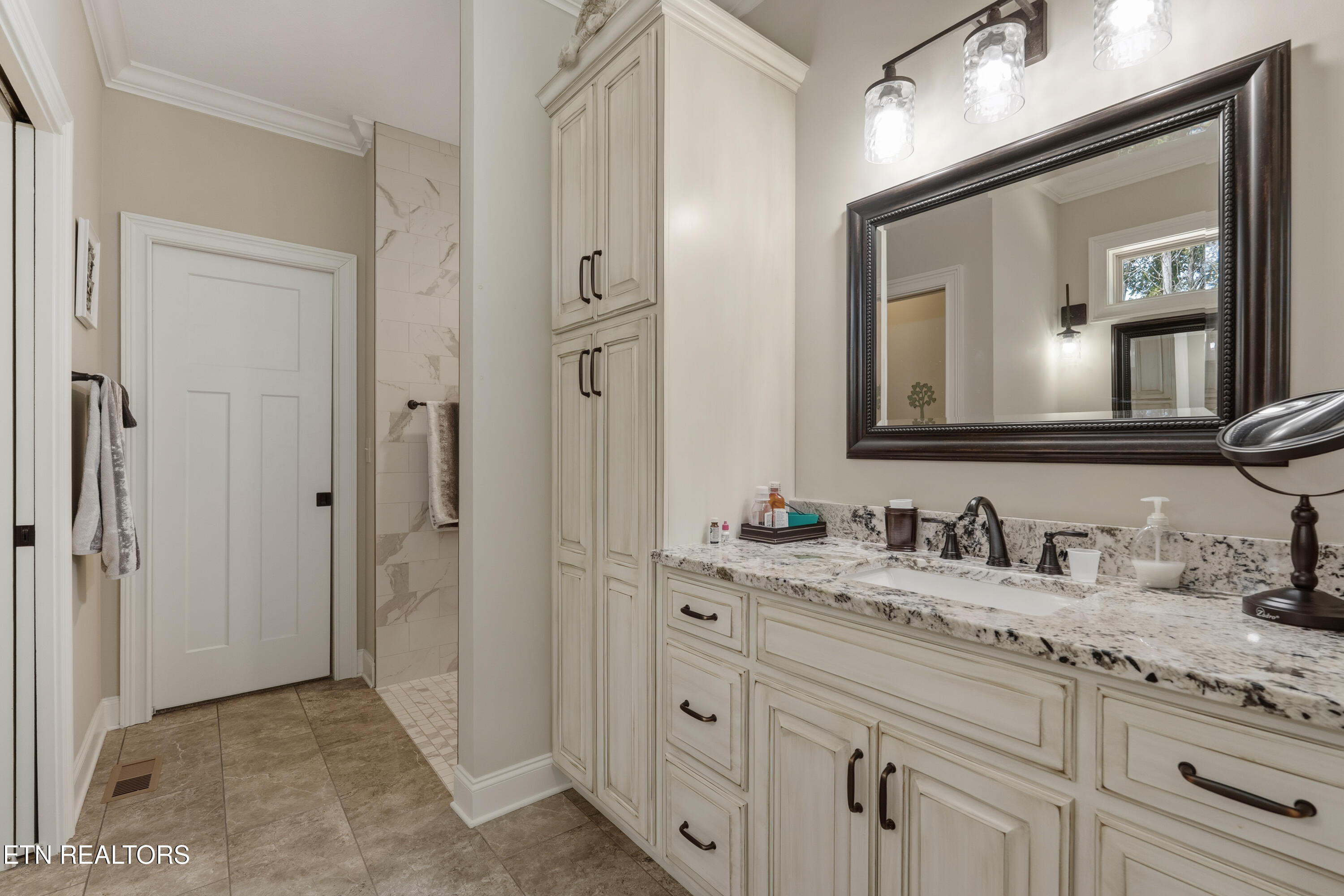 302 Gado Trail Loudon TN 37774
