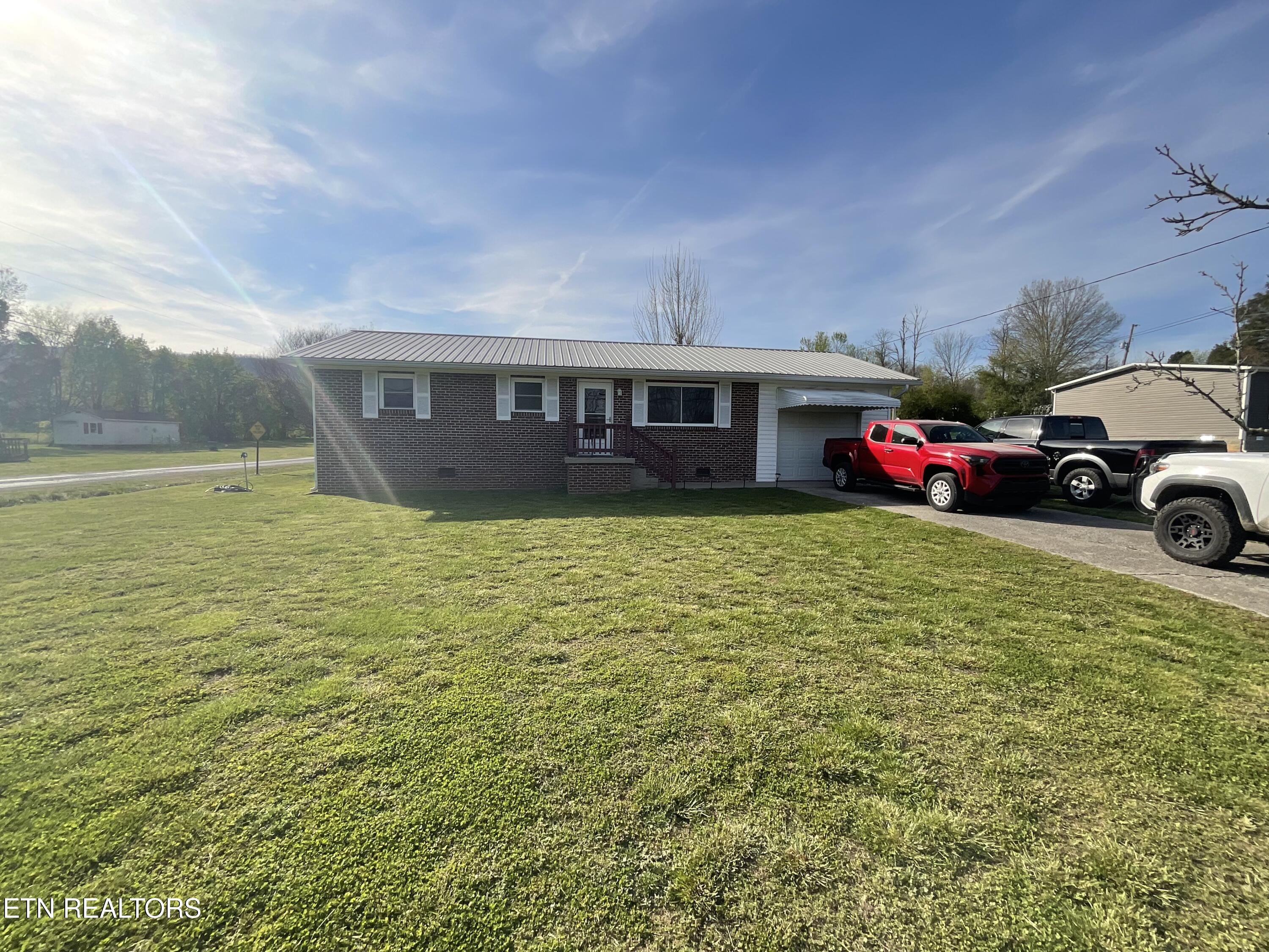 1084 Cemetery Road Spring City TN 37381