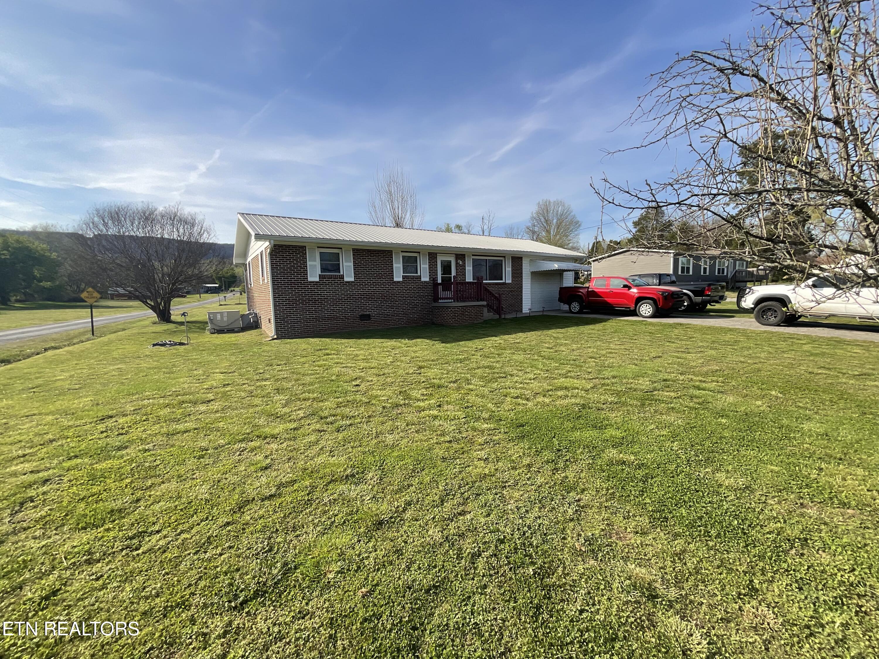 1084 Cemetery Road Spring City TN 37381
