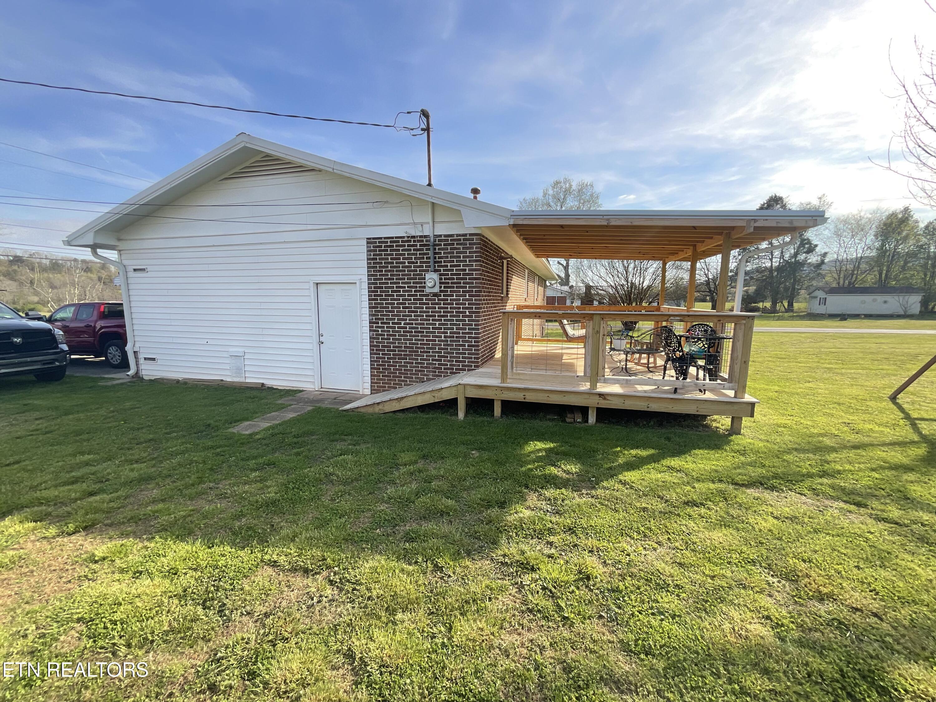 1084 Cemetery Road Spring City TN 37381