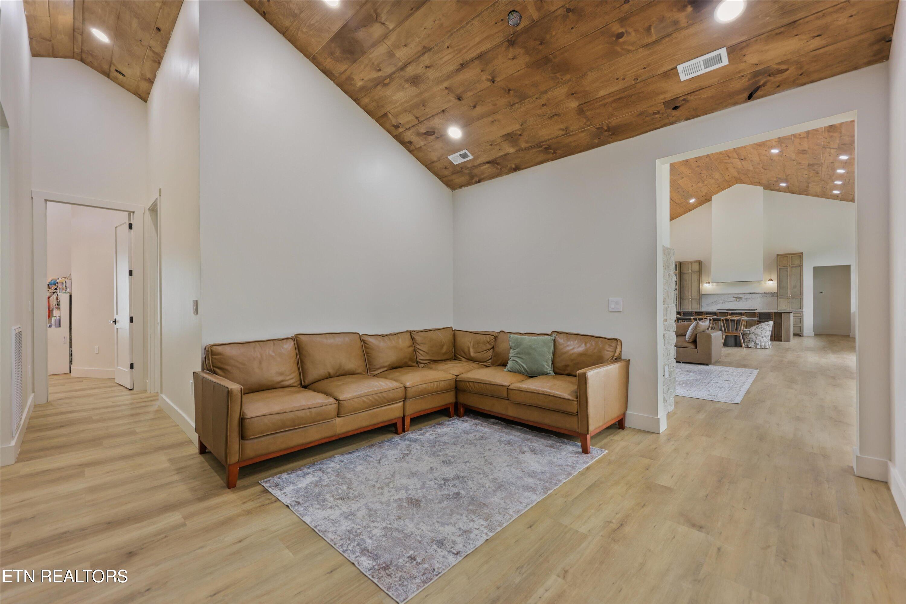 11922 E Watkins Road Loudon TN 37774