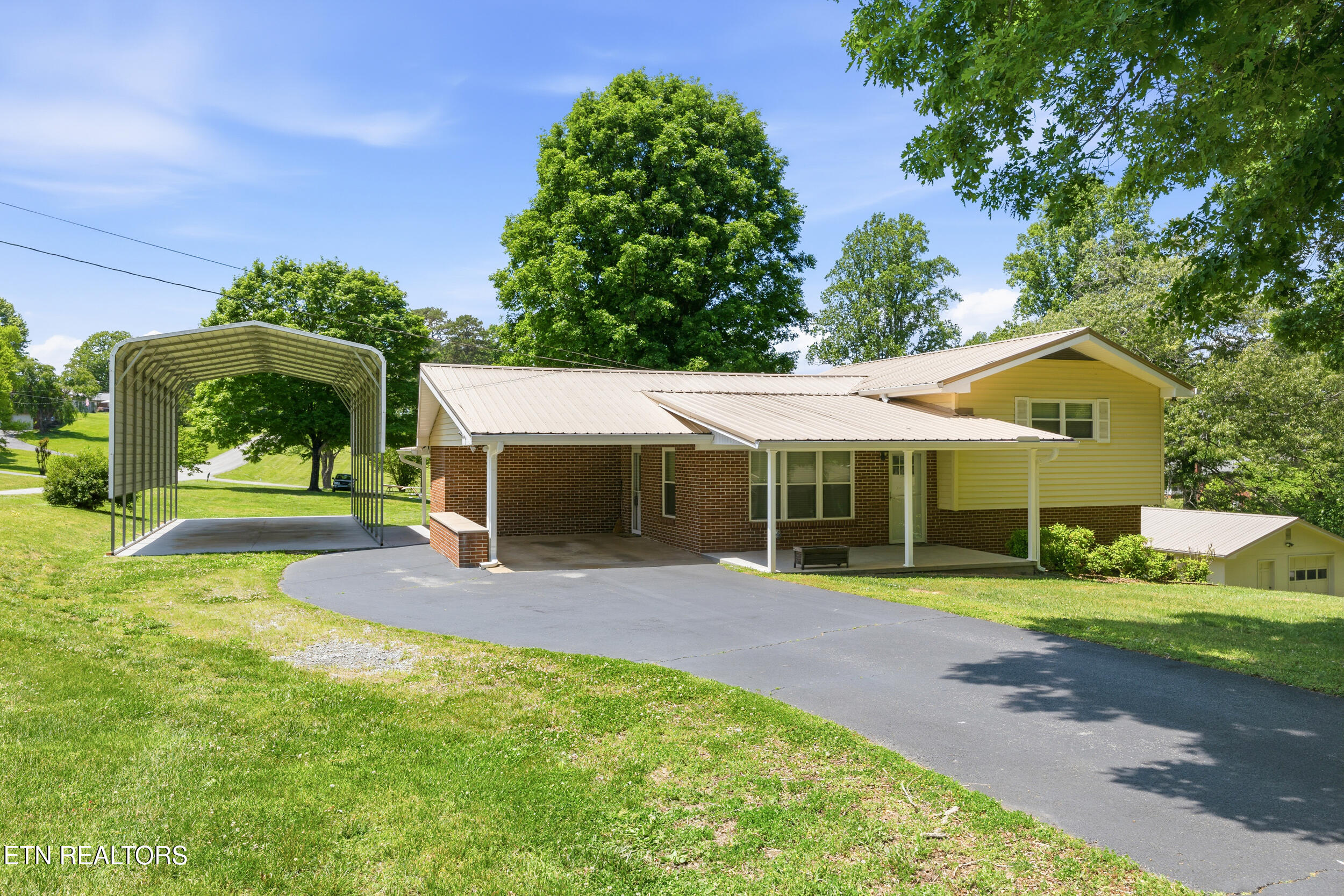 1370 Circle Drive Loudon TN 37774