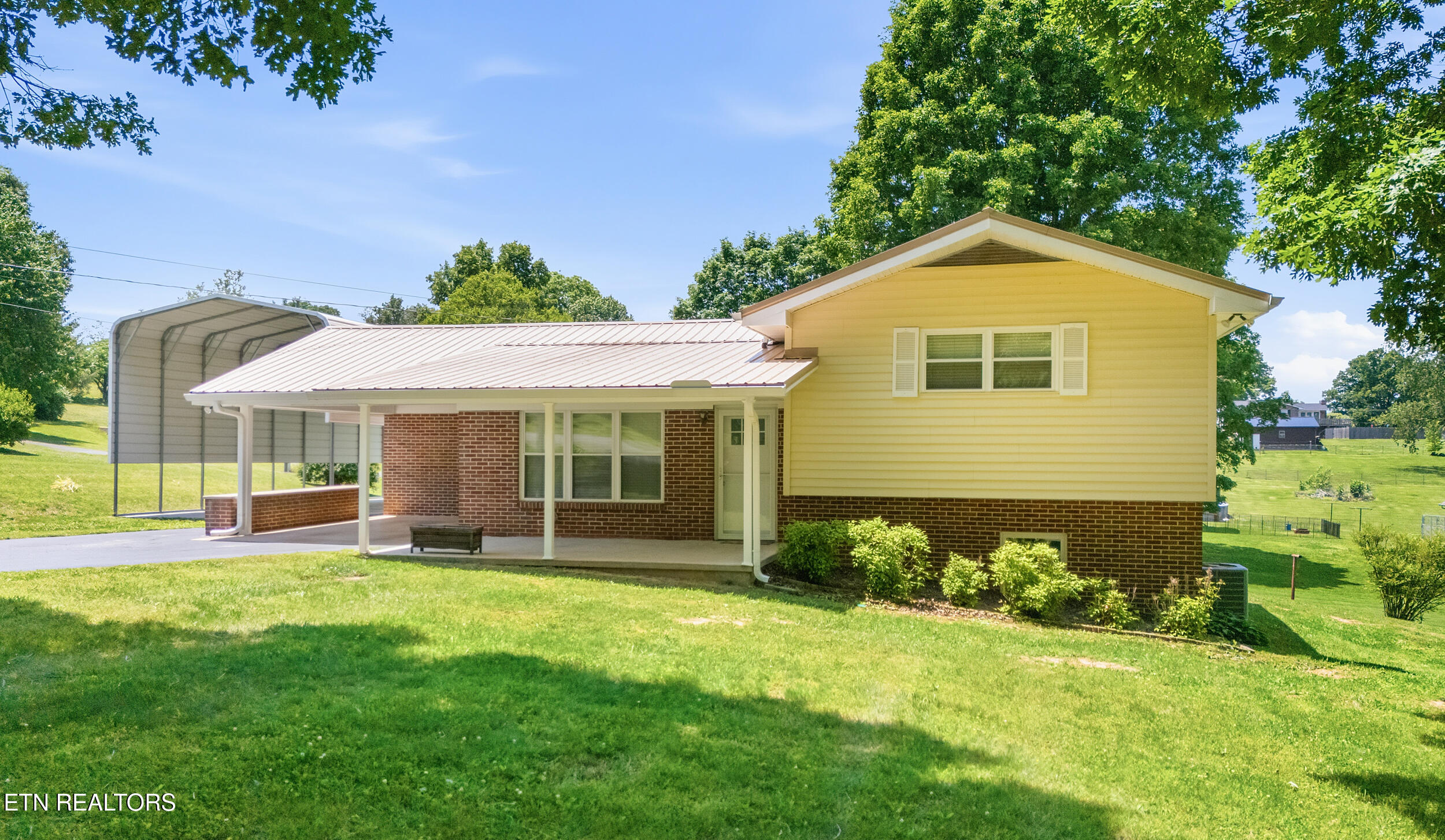 1370 Circle Drive Loudon TN 37774