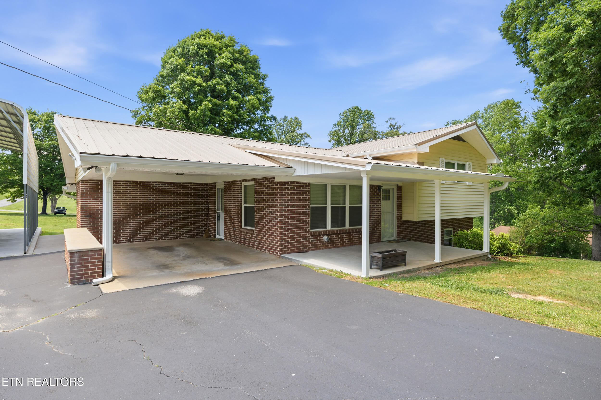 1370 Circle Drive Loudon TN 37774