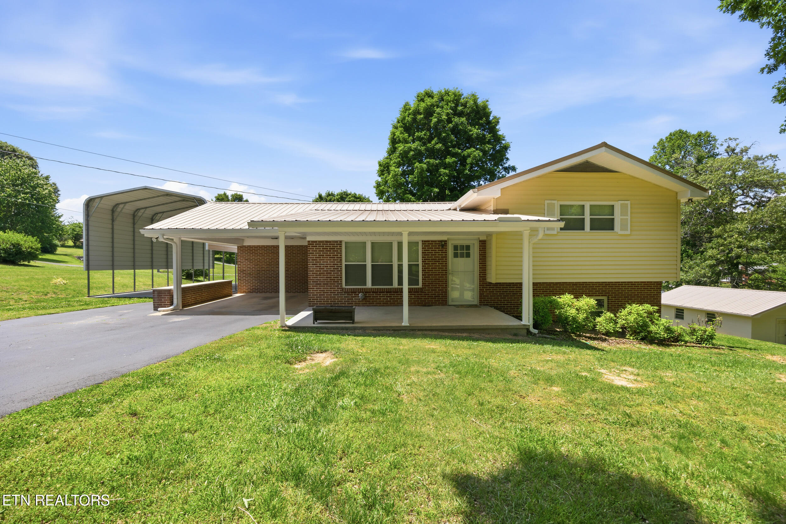 1370 Circle Drive Loudon TN 37774