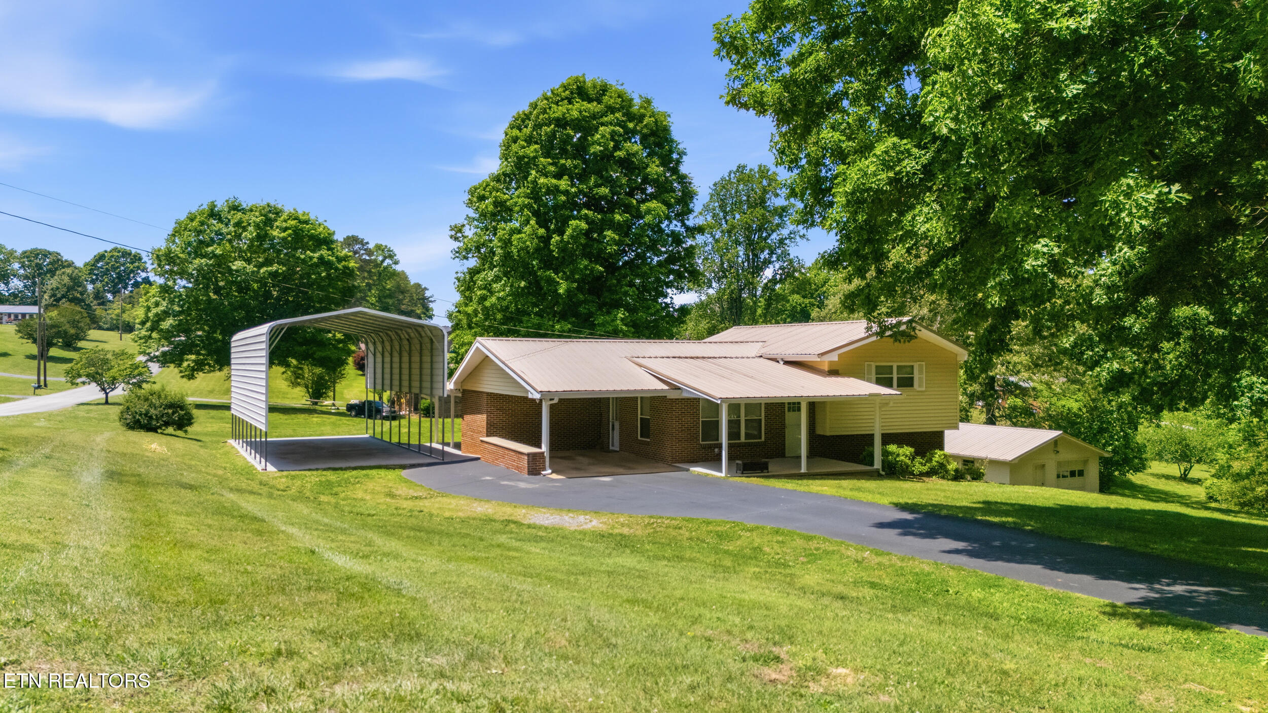 1370 Circle Drive Loudon TN 37774