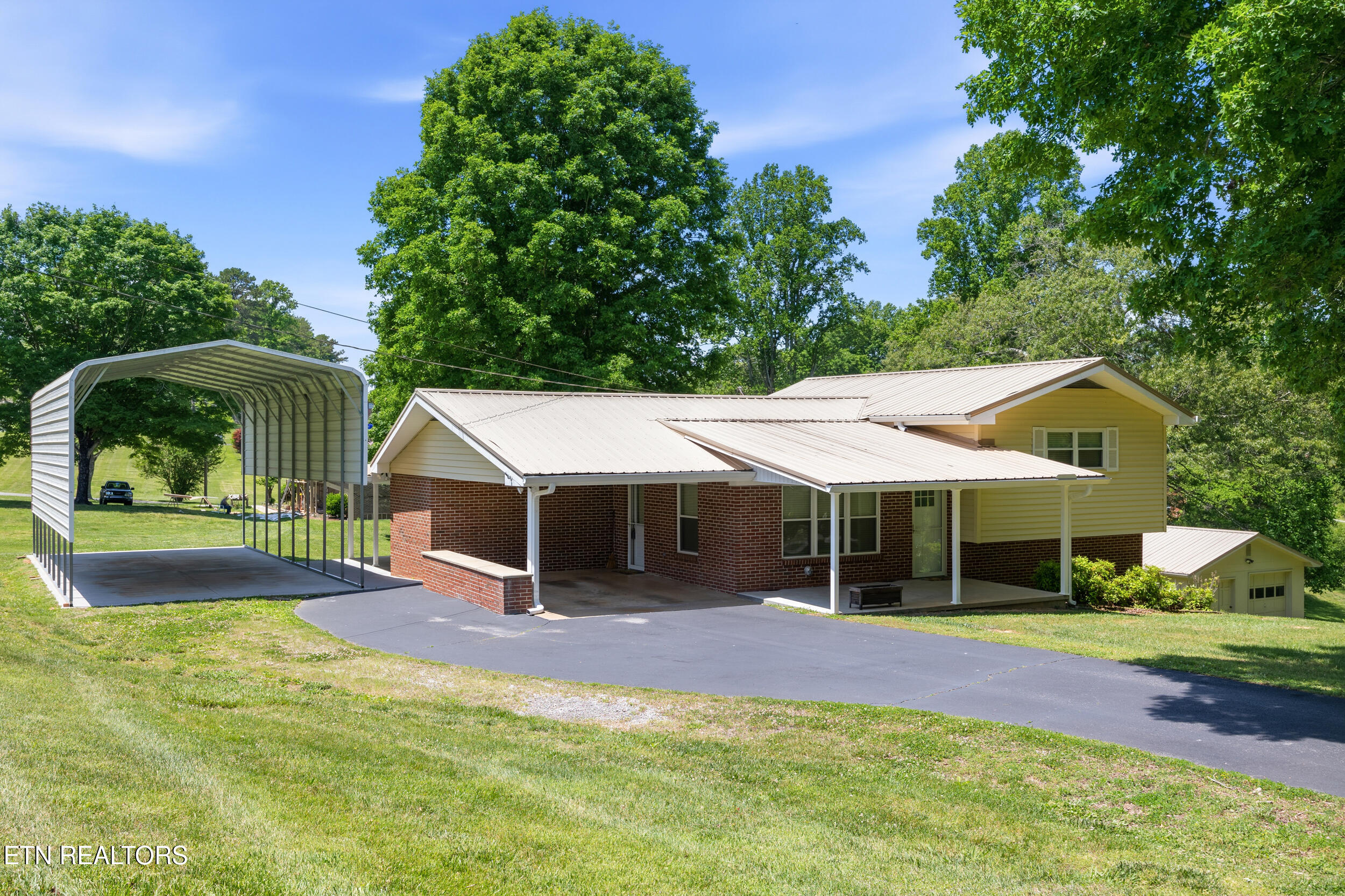 1370 Circle Drive Loudon TN 37774