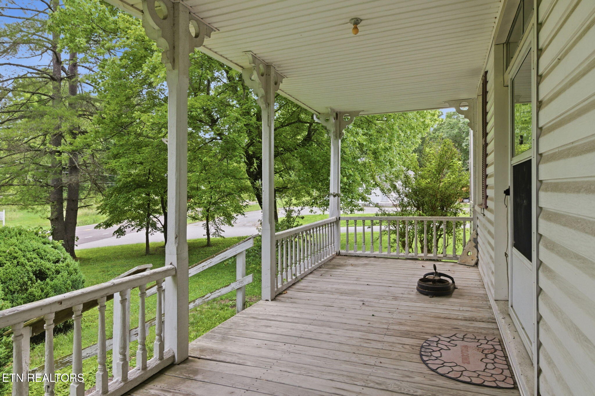 9320 Mascot Road Mascot TN 37806