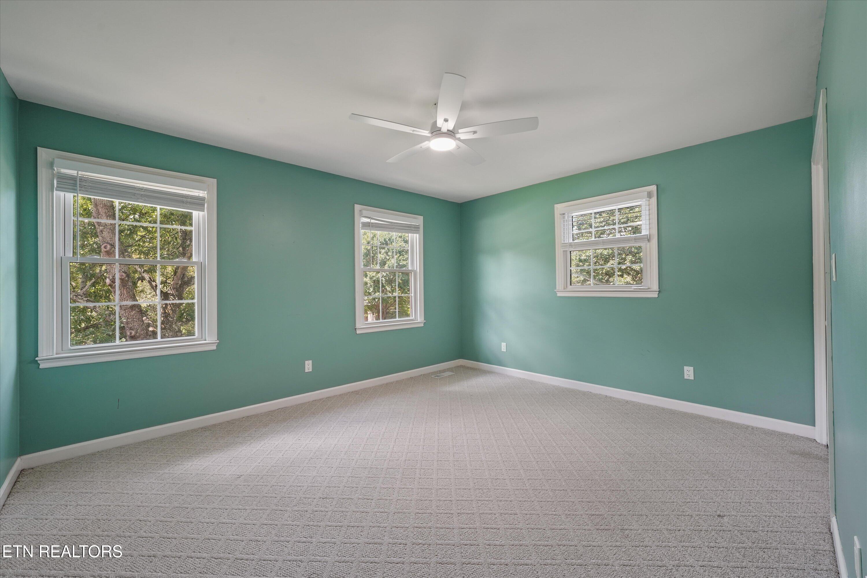 109 Crestview Lane Oak Ridge TN 37830