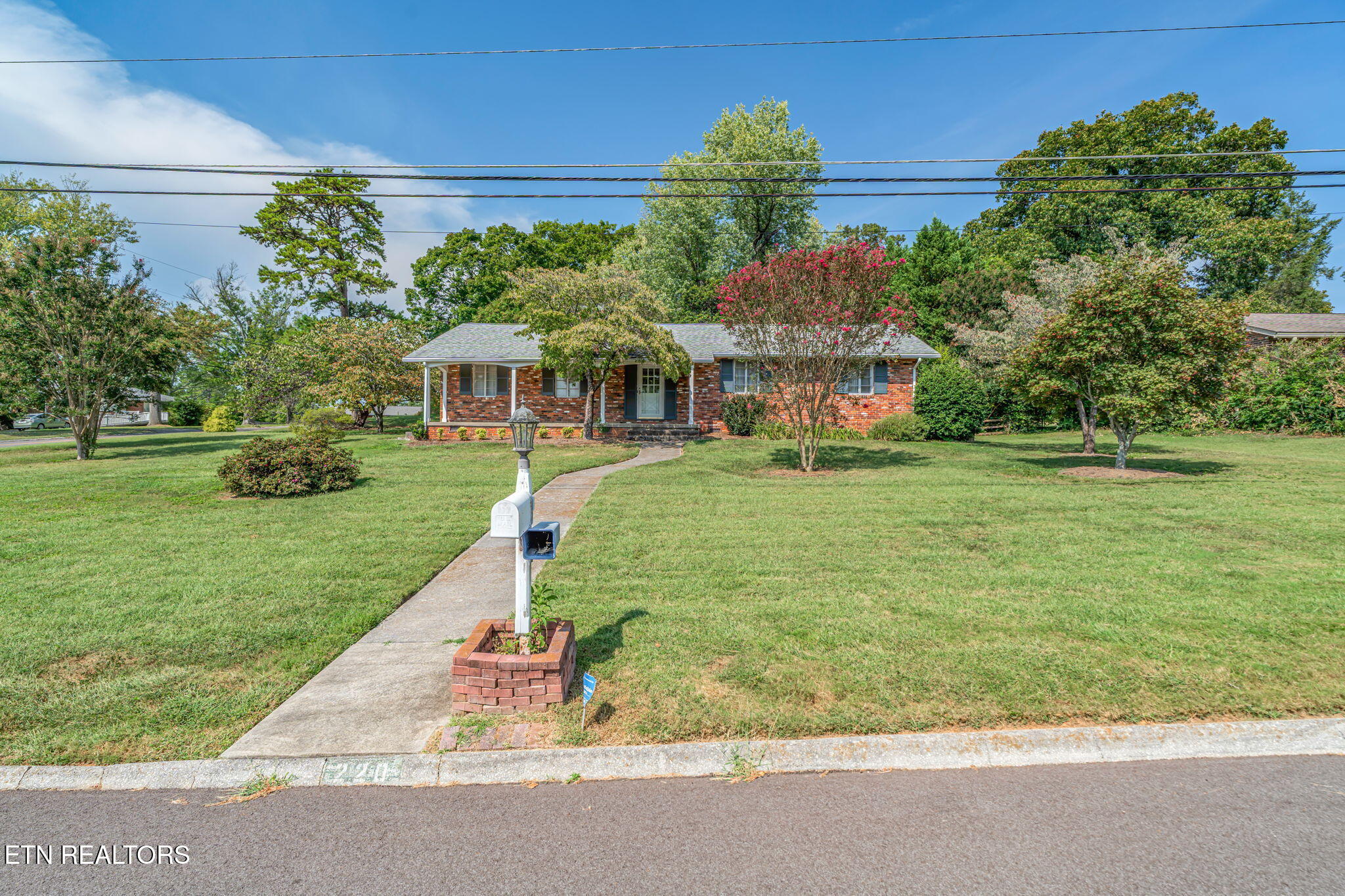 220 Sutton Lane Knoxville TN 37909