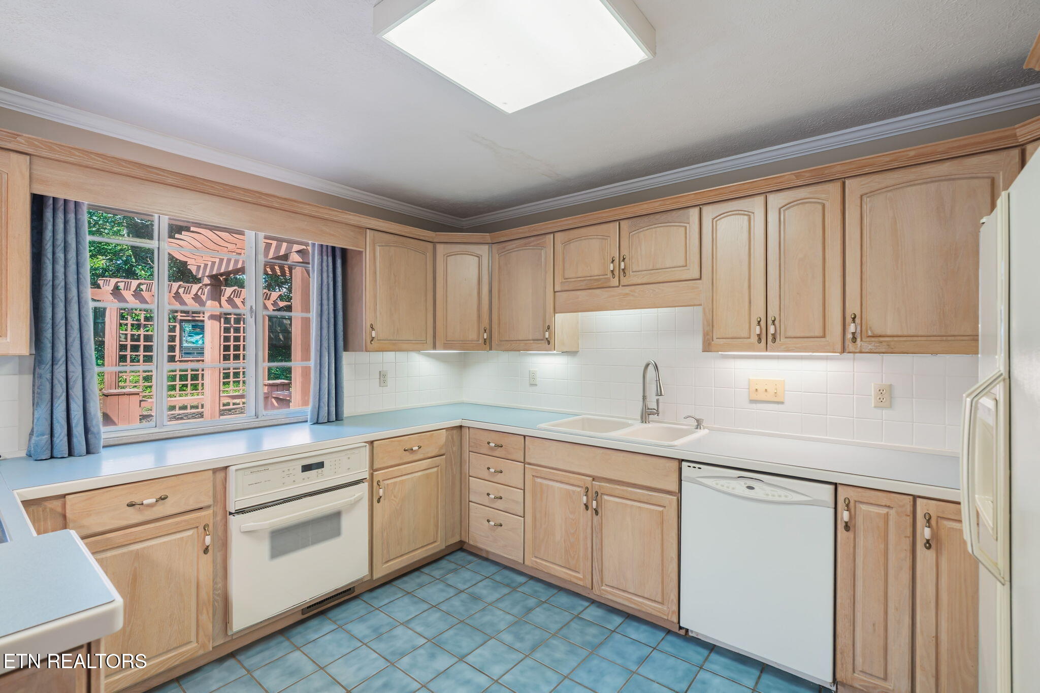 220 Sutton Lane Knoxville TN 37909