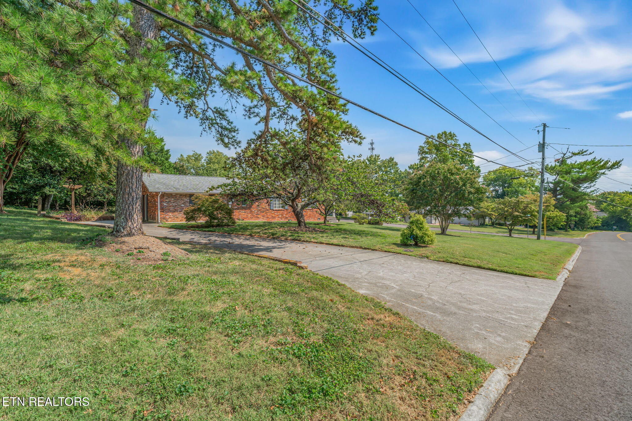 220 Sutton Lane Knoxville TN 37909