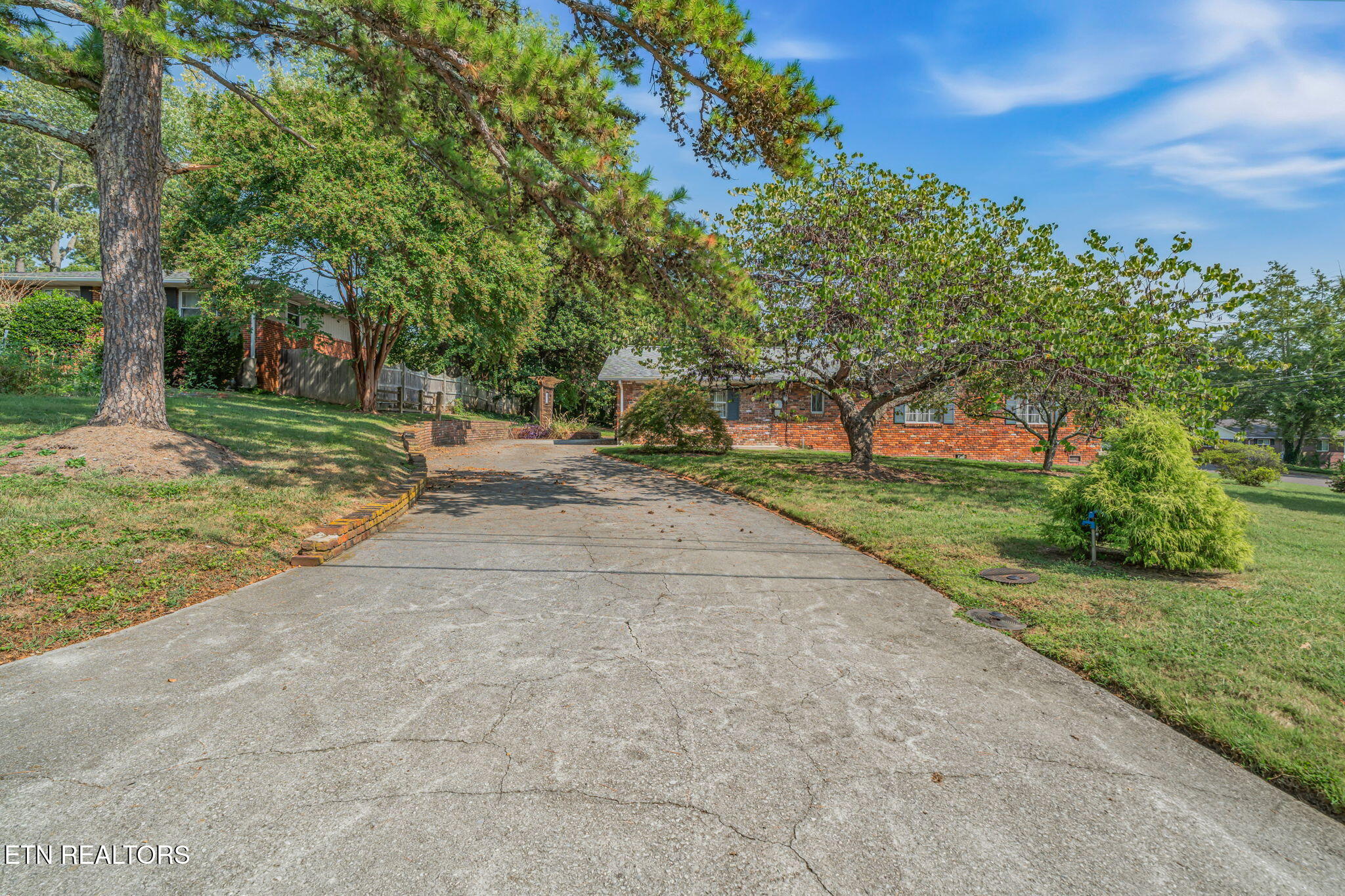 220 Sutton Lane Knoxville TN 37909