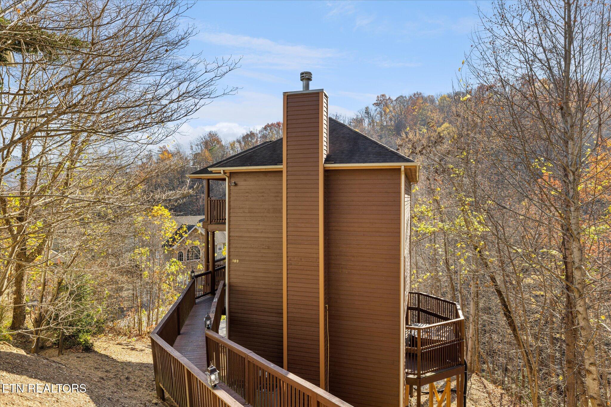 909 Black Wolf Way Gatlinburg TN 37738
