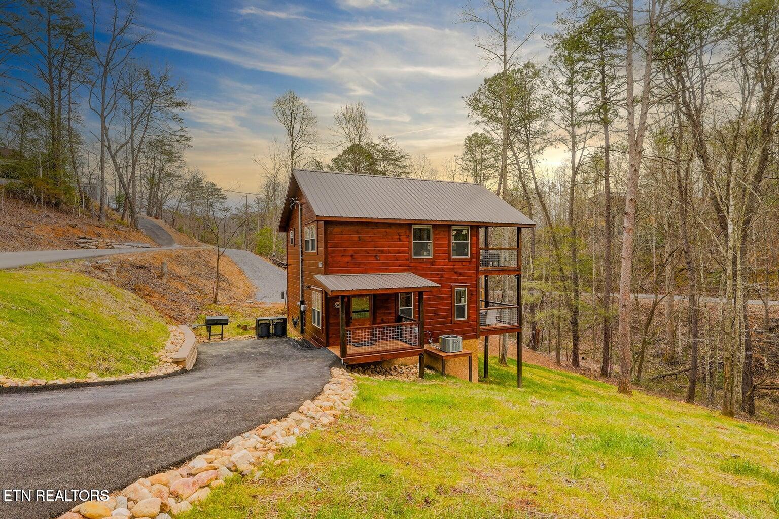 1614 Lake Drive Gatlinburg TN 37738