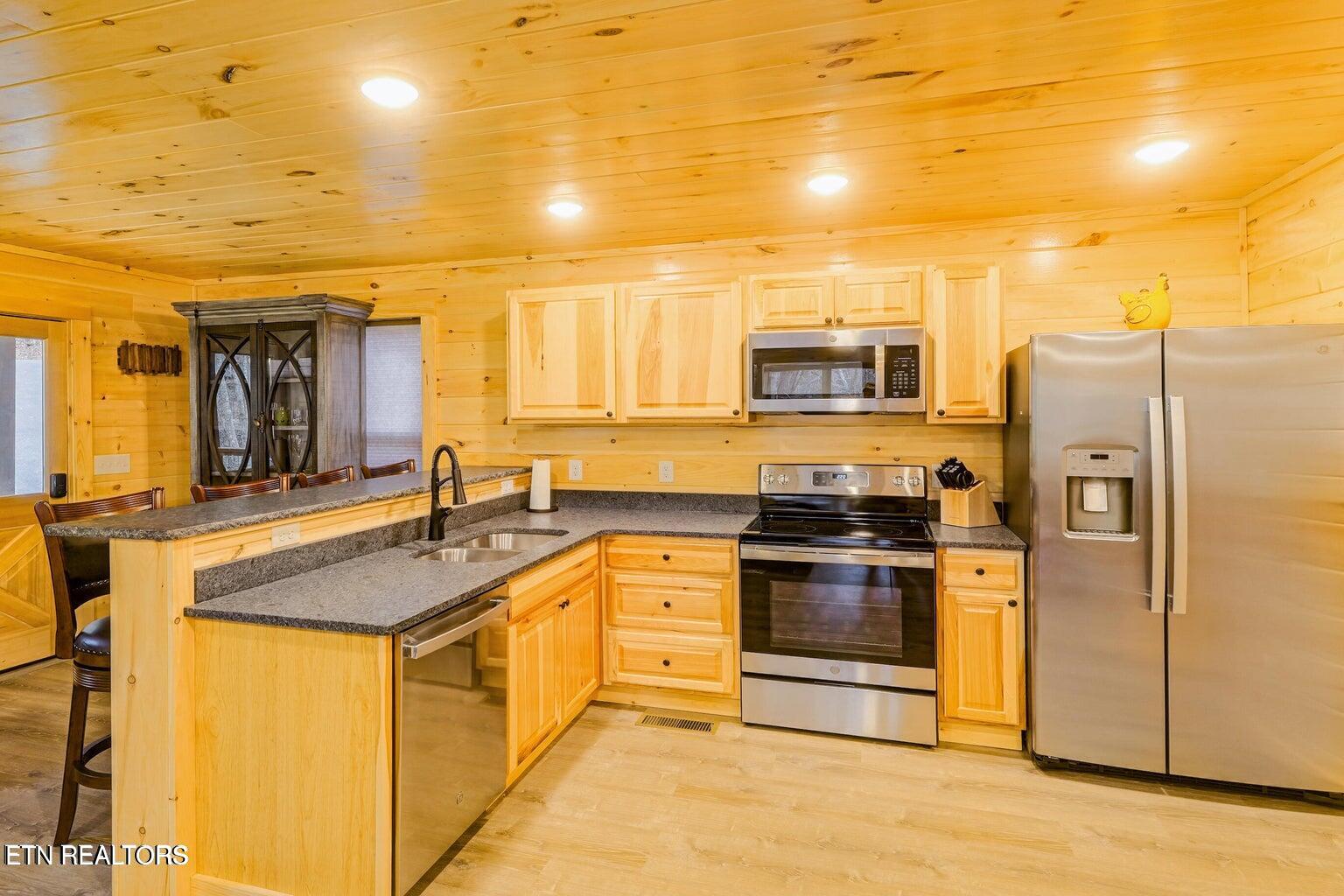 1614 Lake Drive Gatlinburg TN 37738