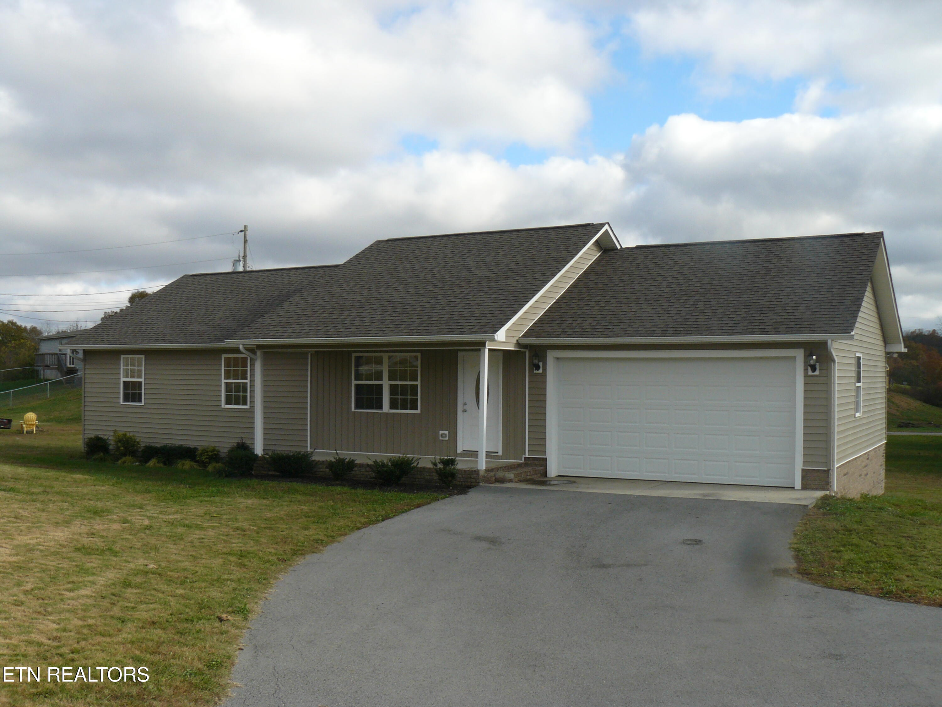 110 Cartwright Circle Tazewell TN 37879