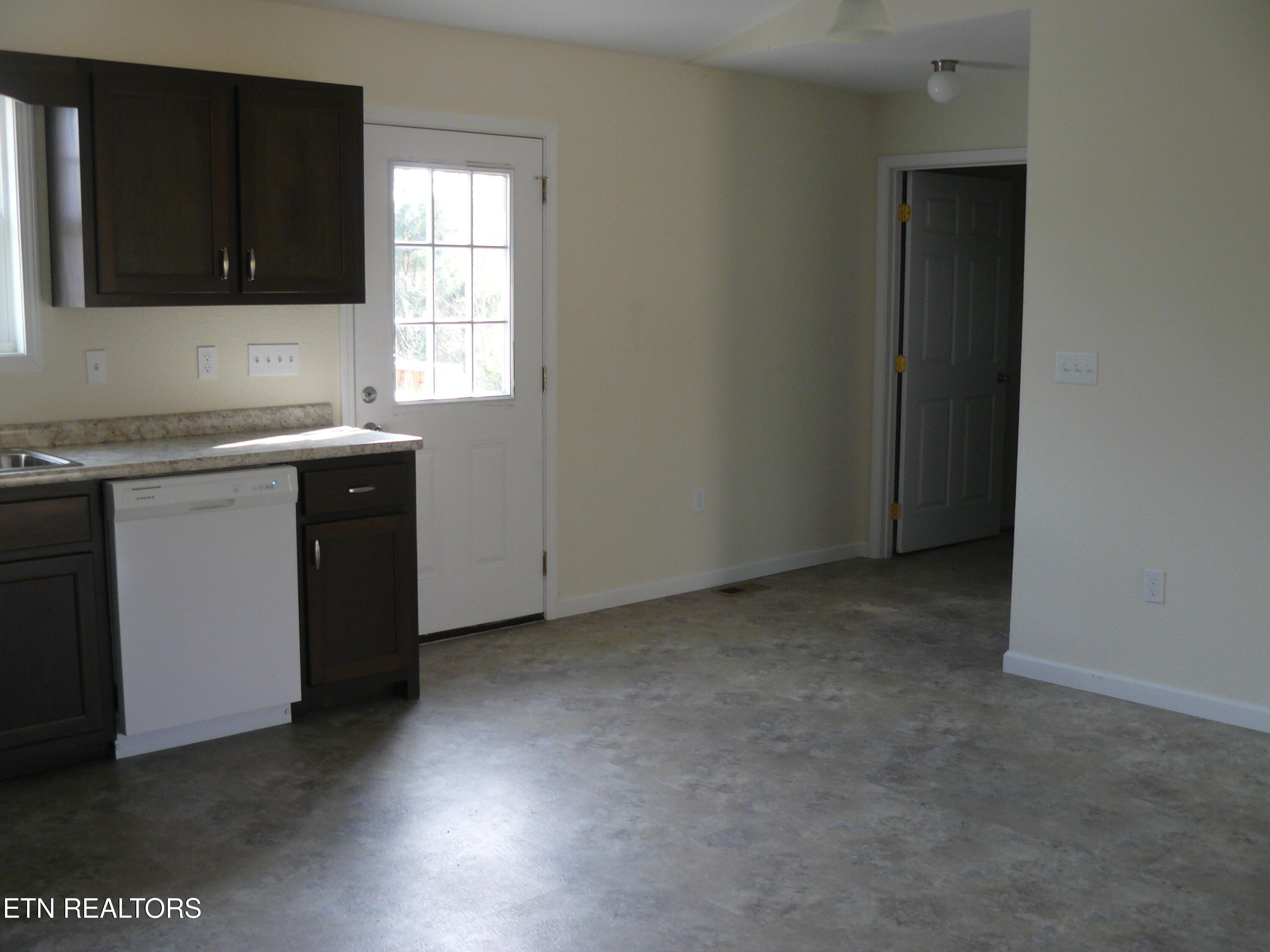 110 Cartwright Circle Tazewell TN 37879