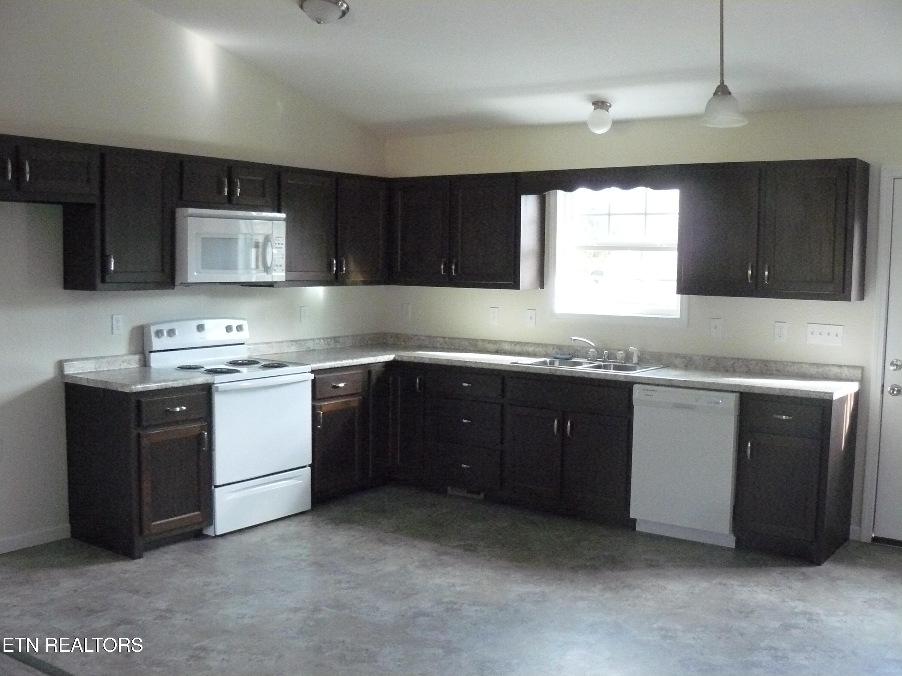 110 Cartwright Circle Tazewell TN 37879
