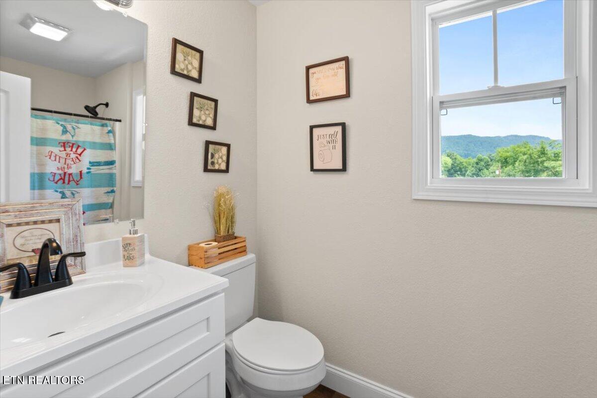 226 Hilldale Lane Lafollette TN 37766