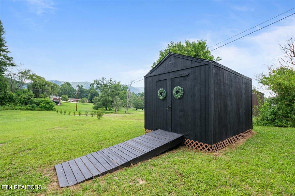 226 Hilldale Lane Lafollette TN 37766