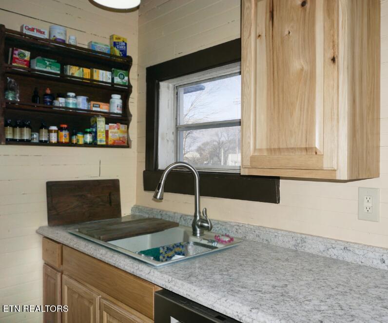 416 W Wheeler Street Rockwood TN 37854