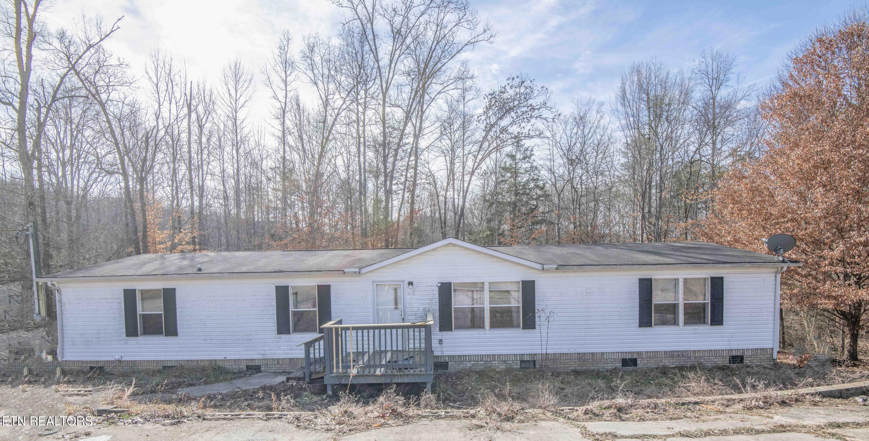 103 Loggers Lane Clinton TN 37716