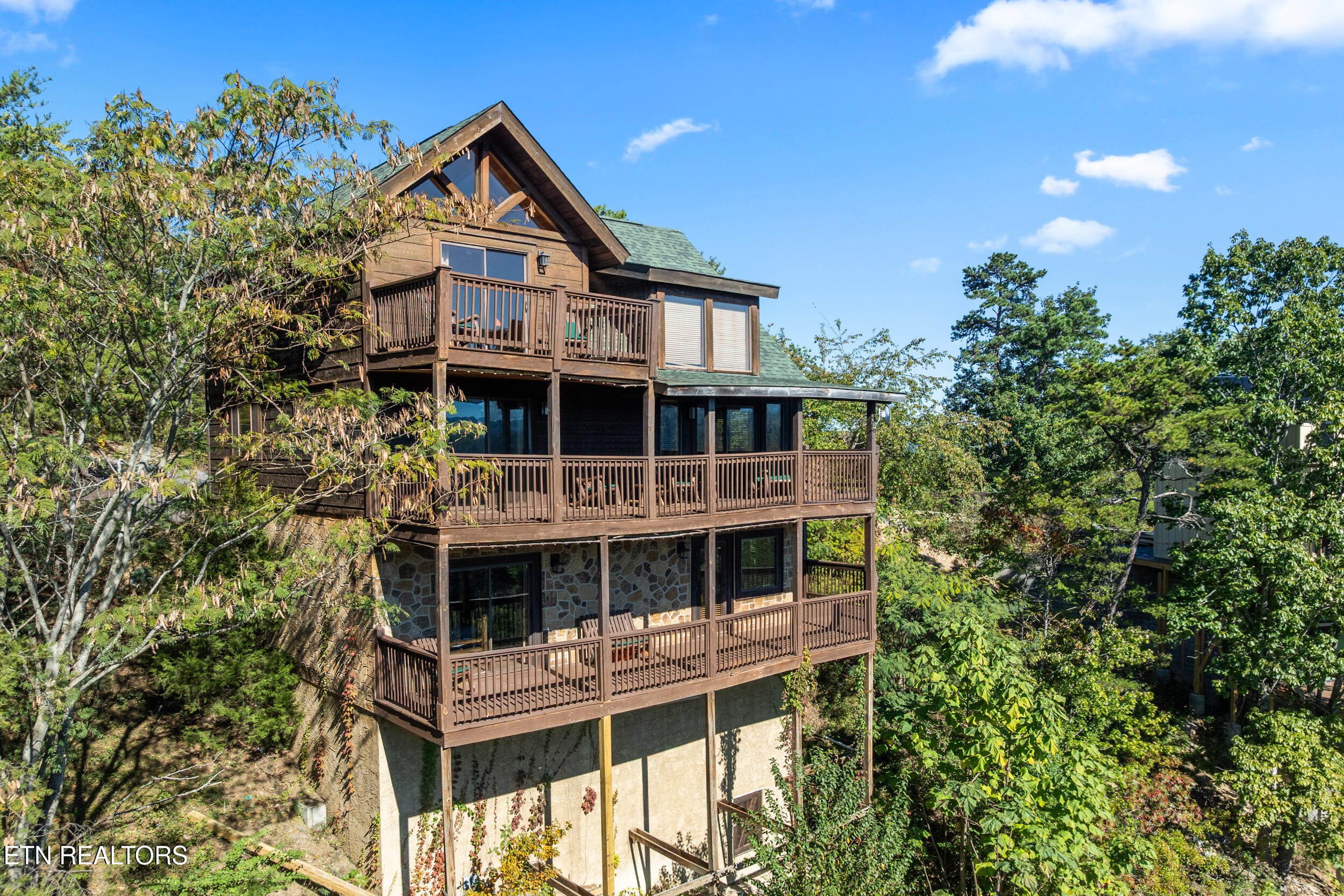 2634 Sawmill Branch Drive Sevierville TN 37862
