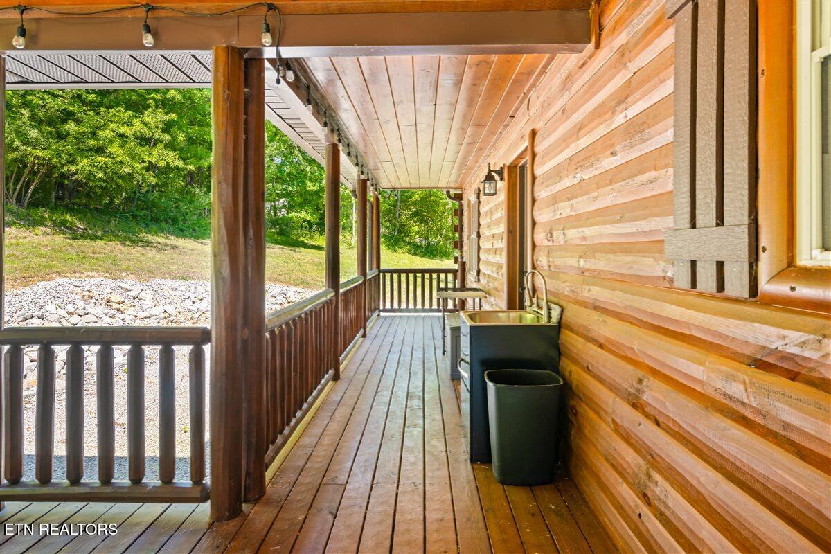 542 Whitman Hollow Road Lafollette TN 37766