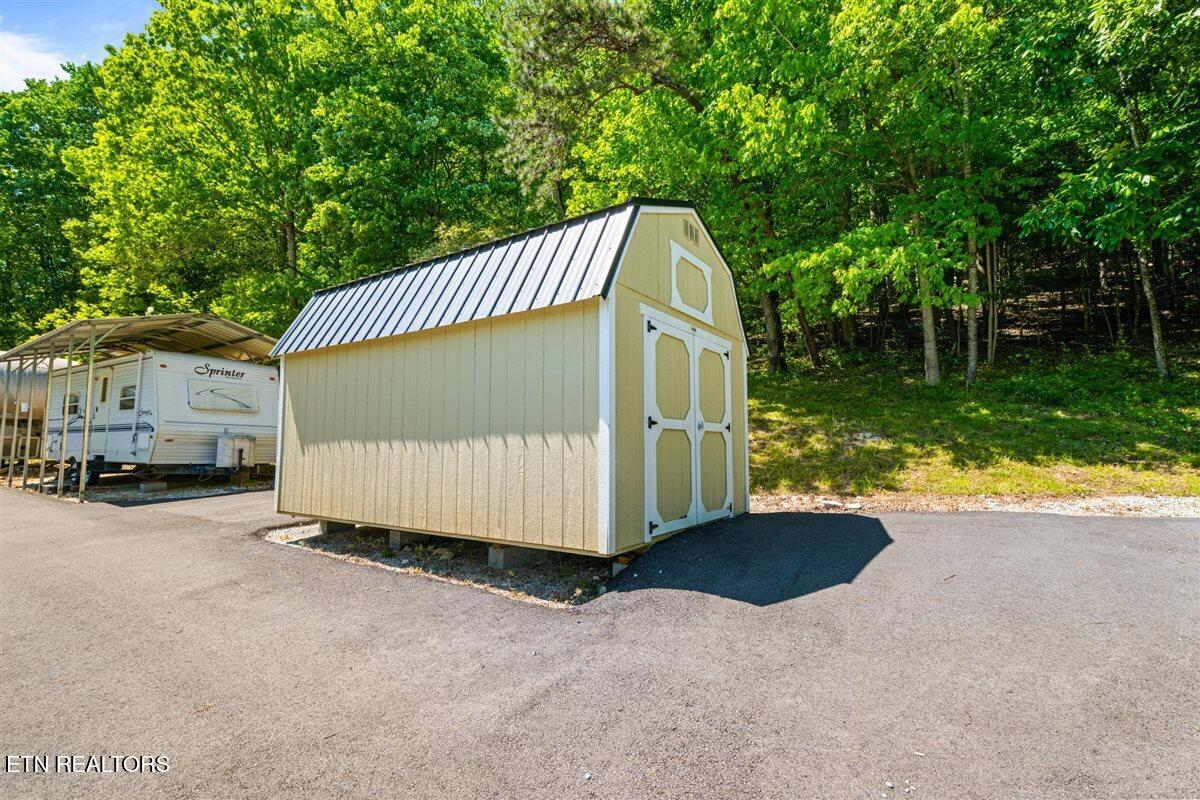 542 Whitman Hollow Road Lafollette TN 37766