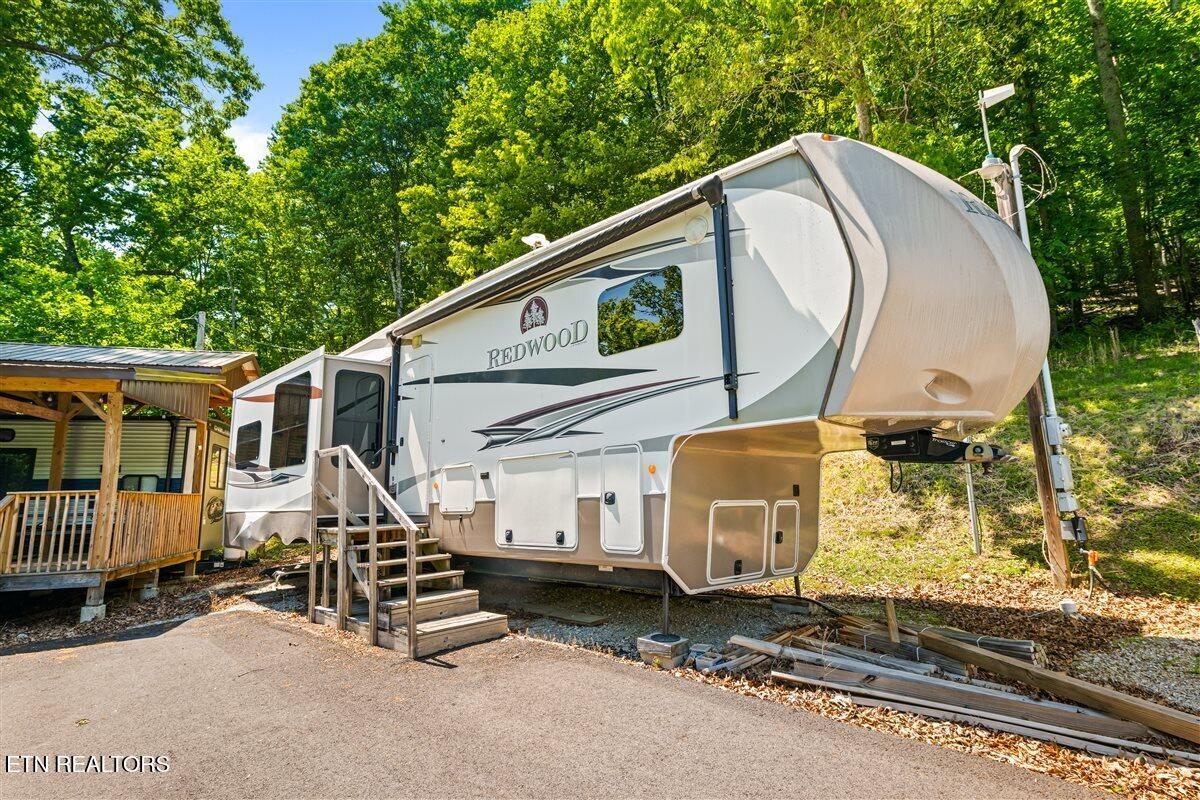 542 Whitman Hollow Road Lafollette TN 37766