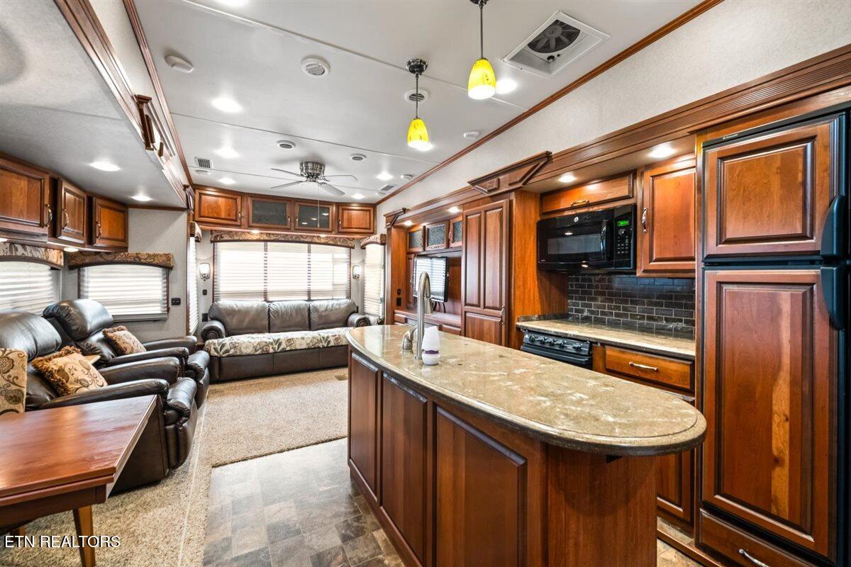 542 Whitman Hollow Road Lafollette TN 37766