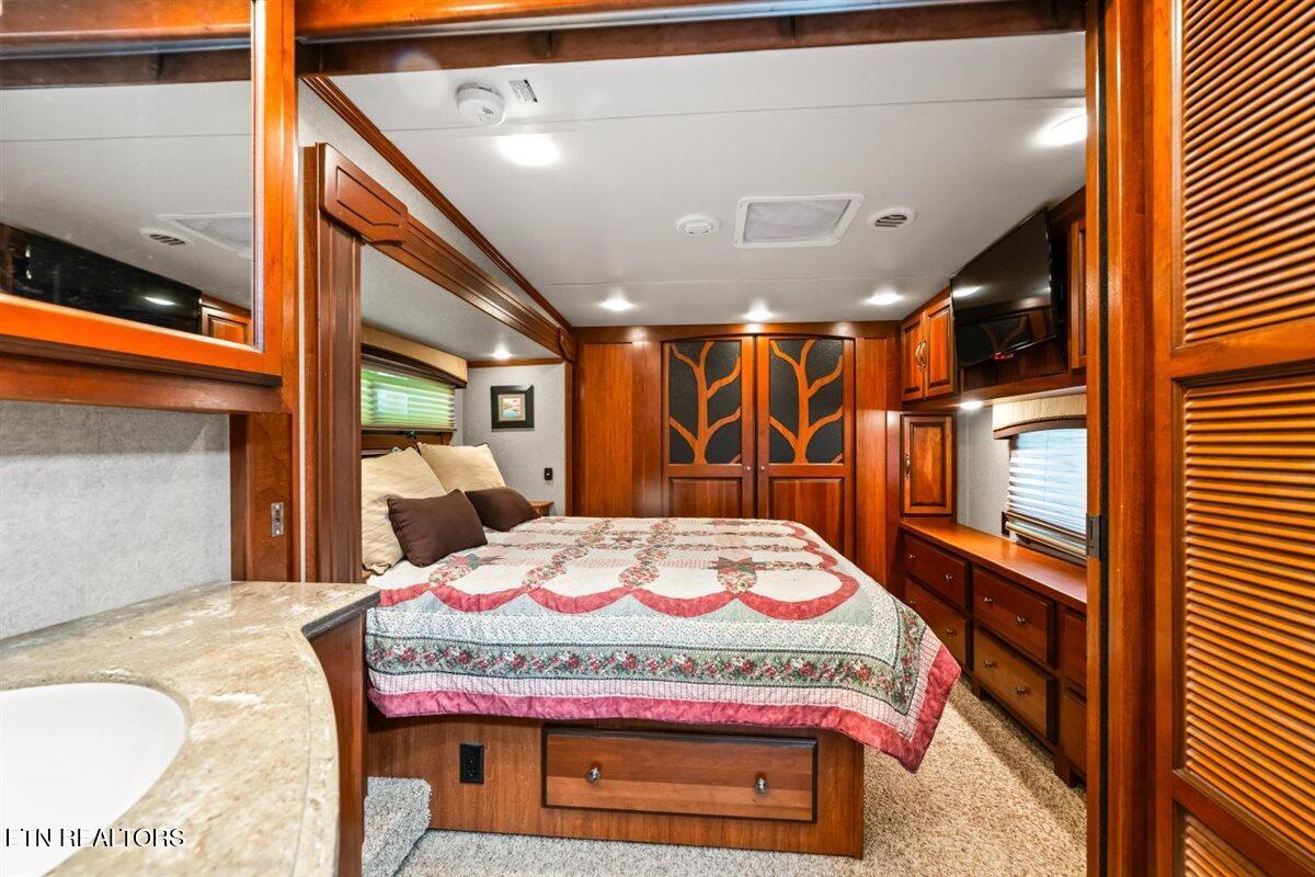 542 Whitman Hollow Road Lafollette TN 37766