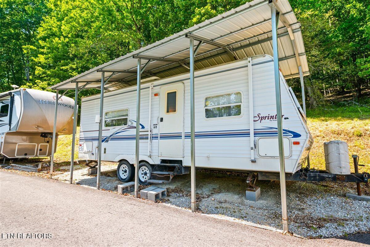 542 Whitman Hollow Road Lafollette TN 37766