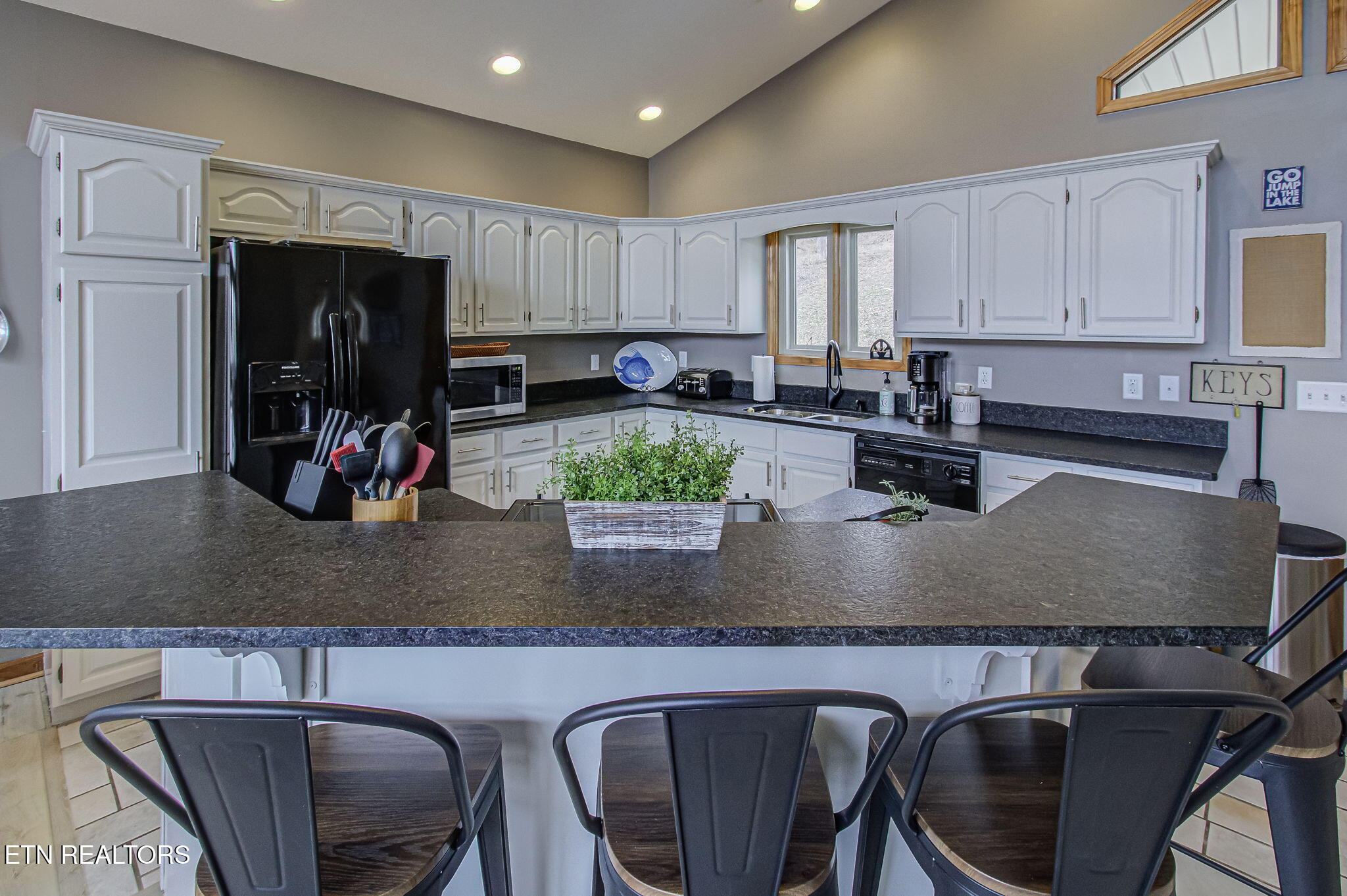 110 Little Deer Path Lane Lafollette TN 37766