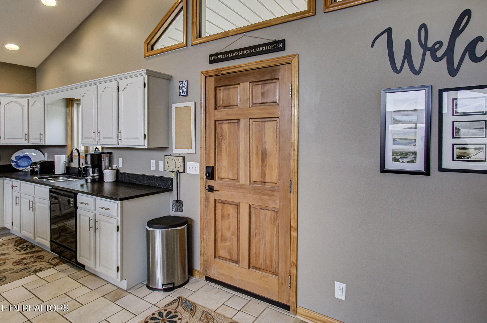 110 Little Deer Path Lane Lafollette TN 37766