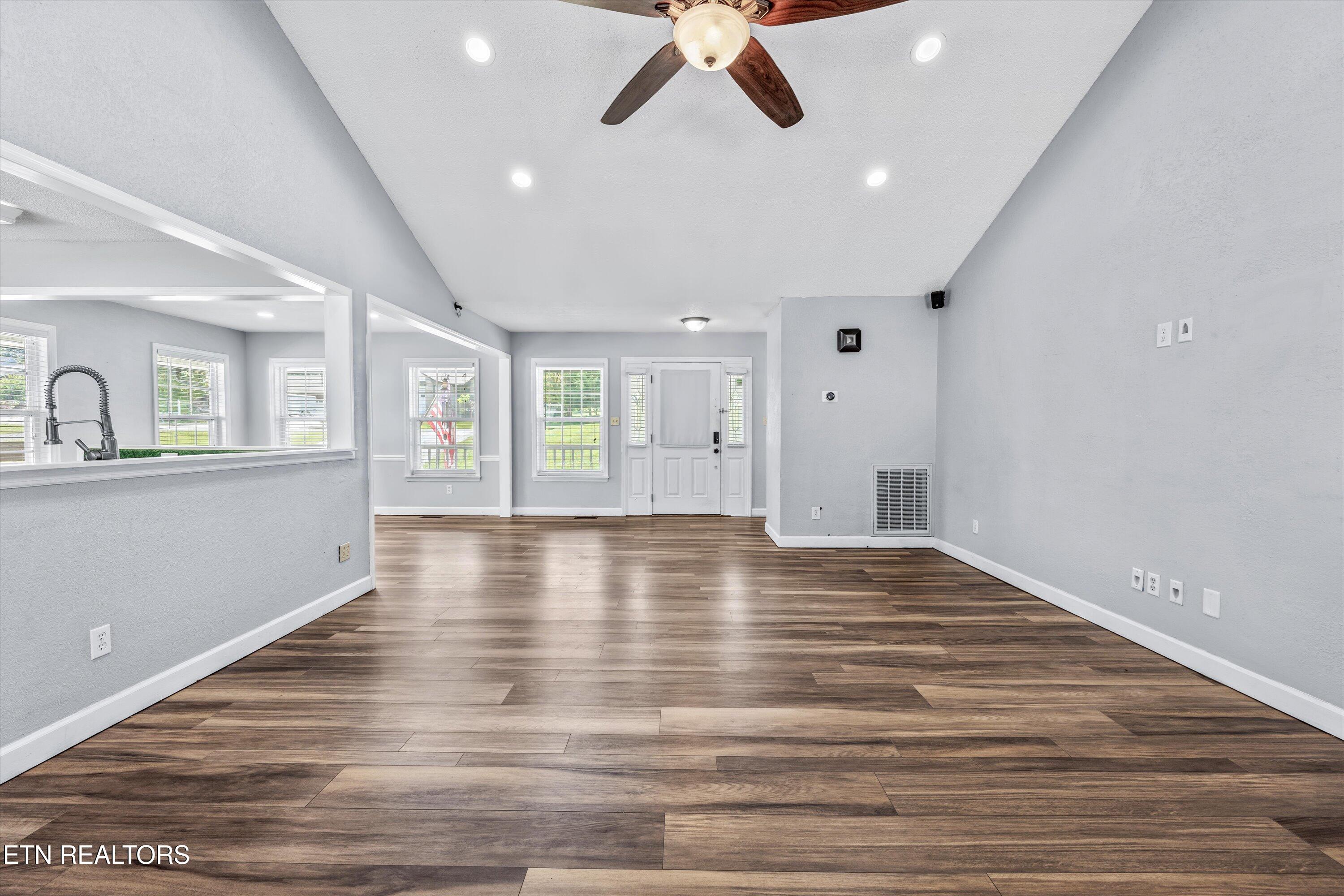 121 Stones Lane Jacksboro TN 37757