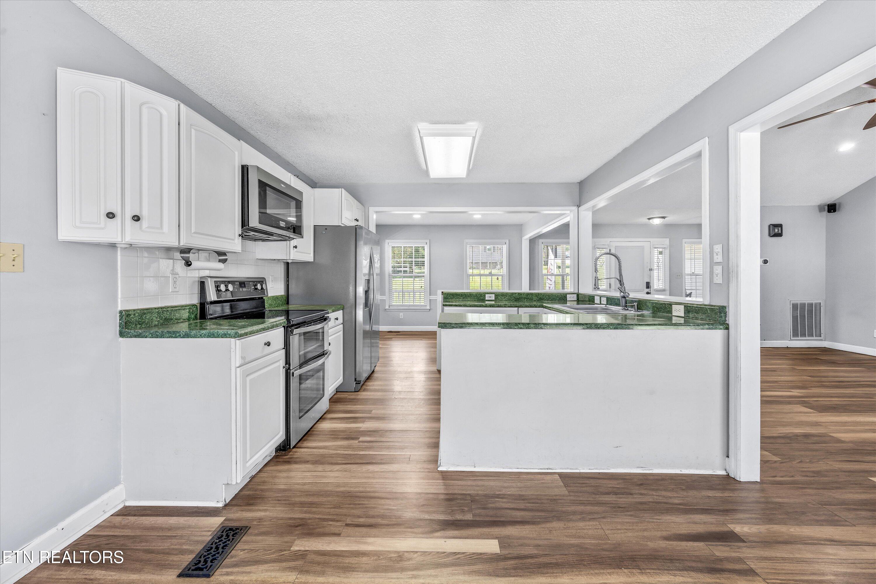 121 Stones Lane Jacksboro TN 37757