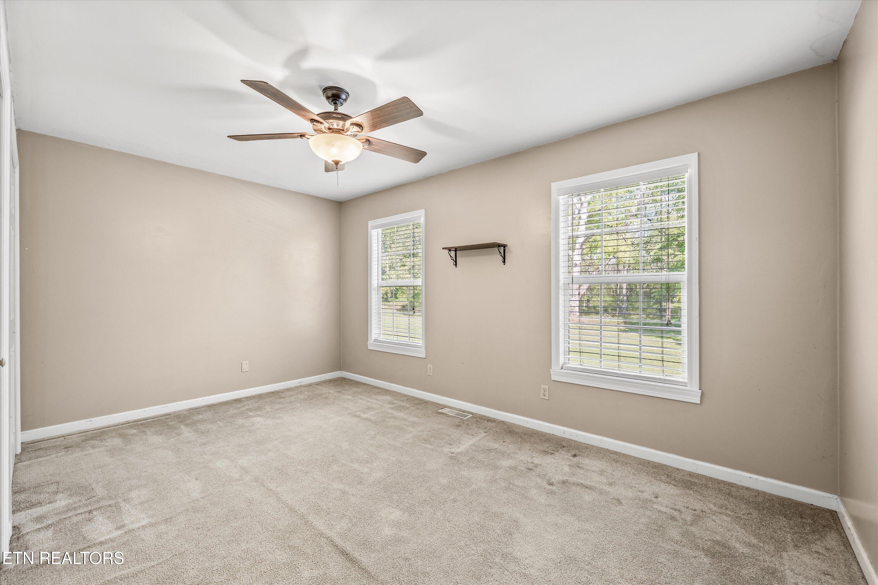 121 Stones Lane Jacksboro TN 37757