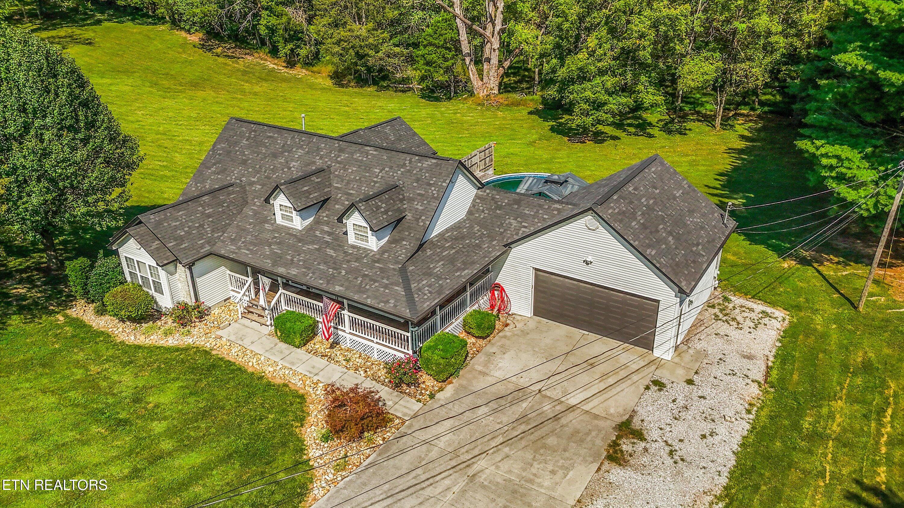 121 Stones Lane Jacksboro TN 37757