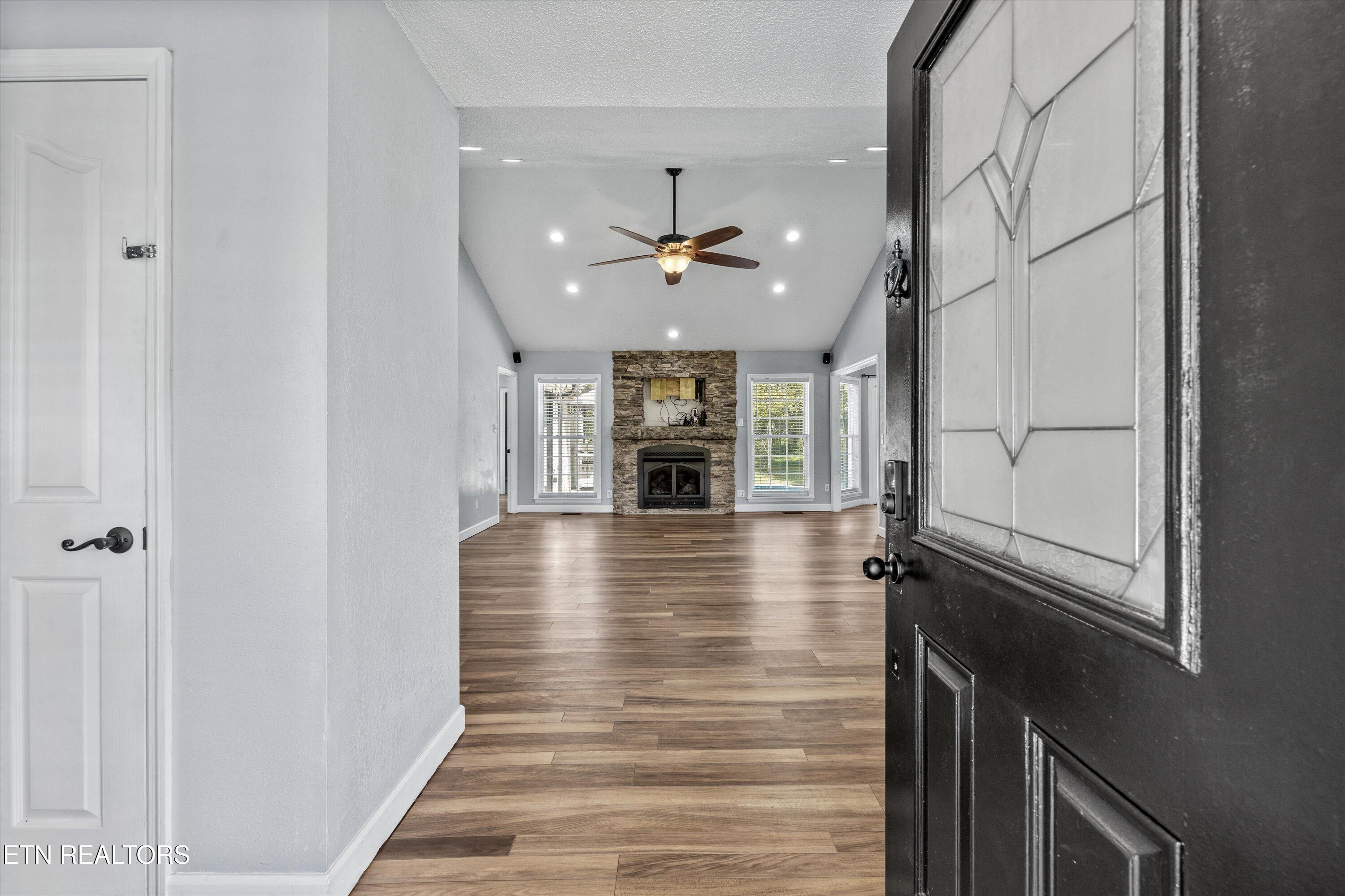 121 Stones Lane Jacksboro TN 37757